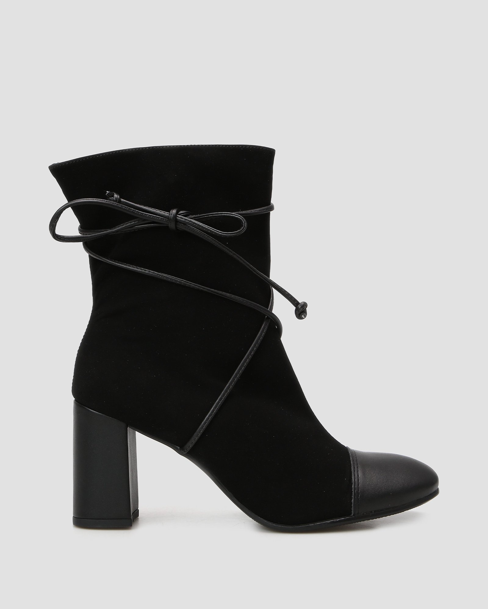 Bota feminina de camurça bico redondo cano médio e amarração preta | Renata Mello