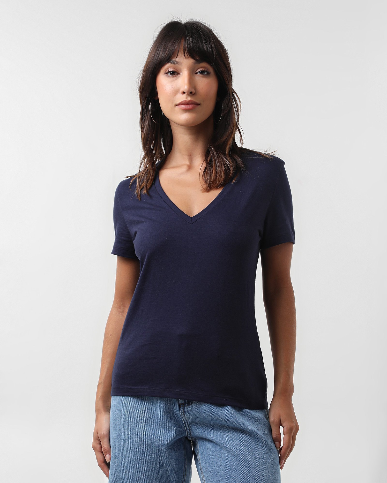 Camiseta feminina lisa de algodão peruano gola V - Azul Escuro | Pool Premium