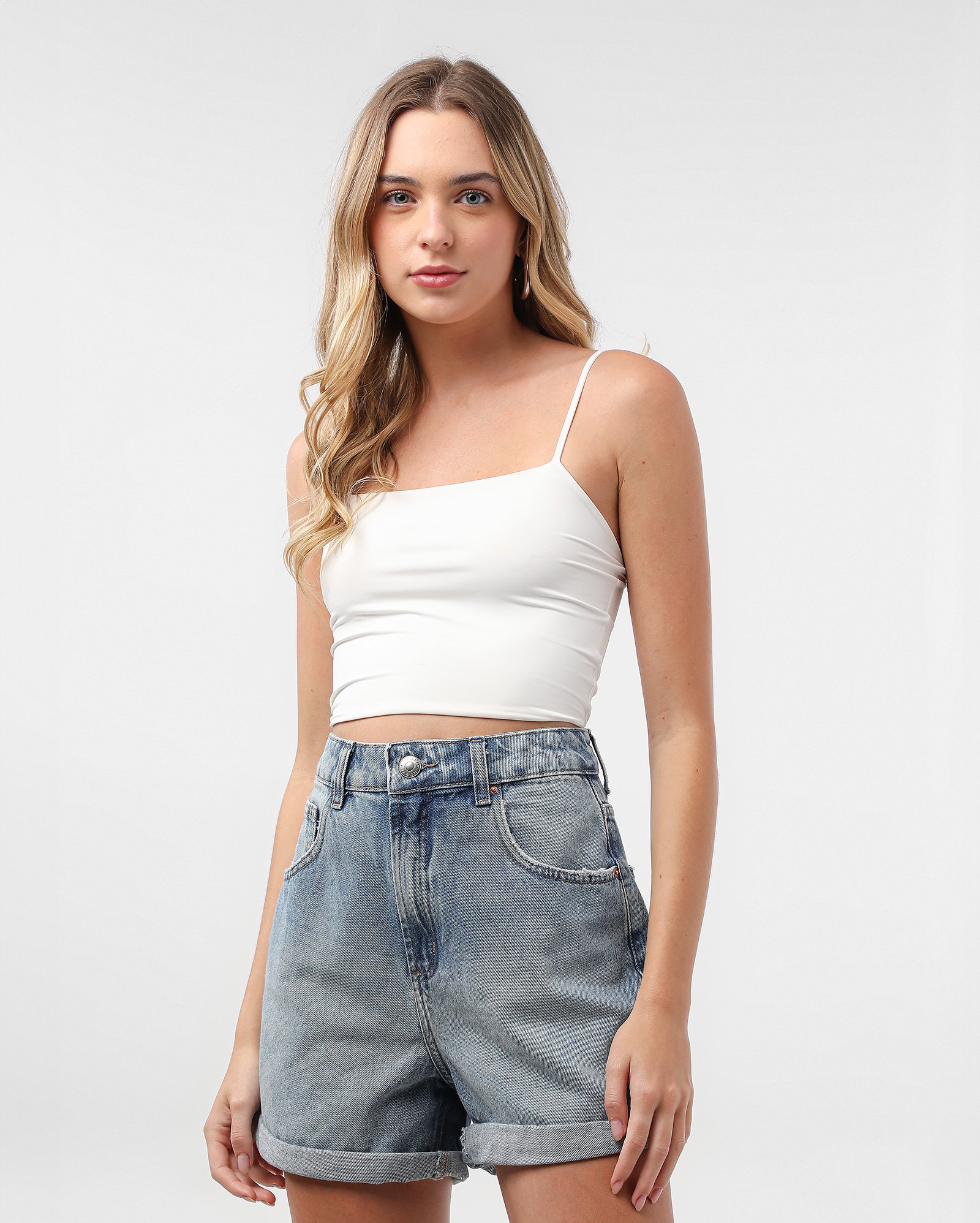 Bermuda jeans feminina barra dobrada - Jeans Médio | Pool Jeans