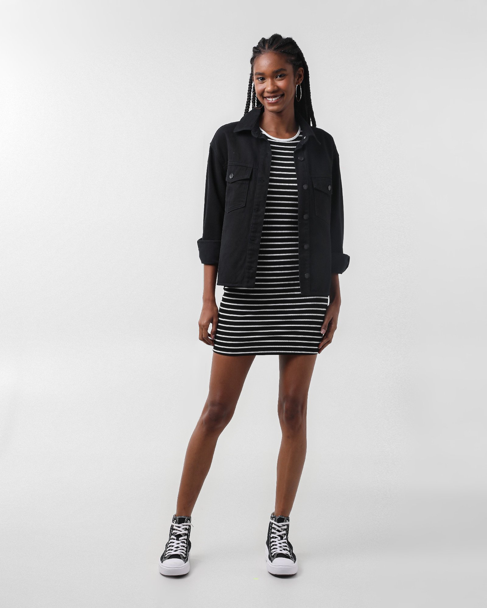 Vestido curto tubinho canelado com viés - Preto | Pool