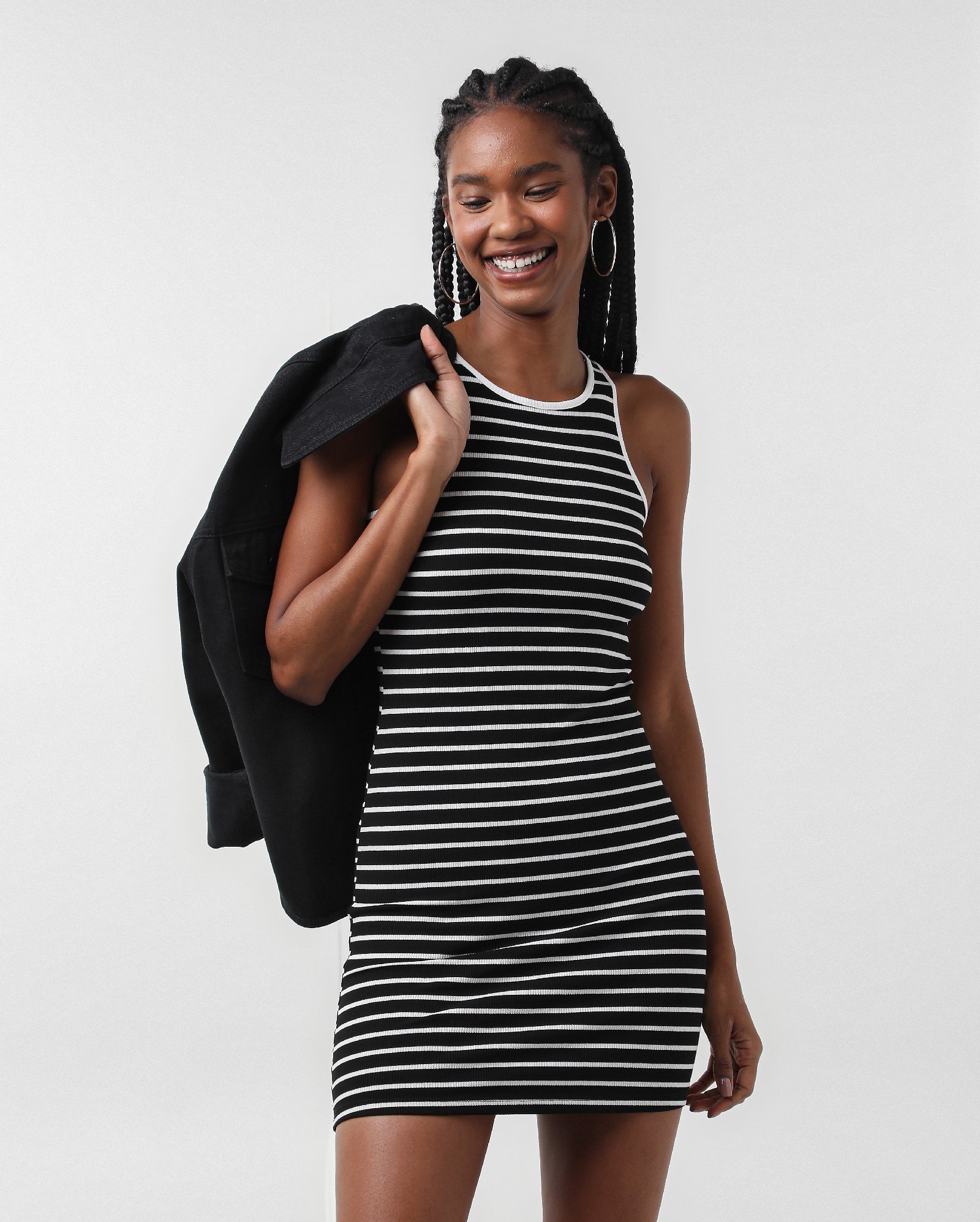 Vestido curto tubinho canelado com viés - Preto | Pool — foto 2