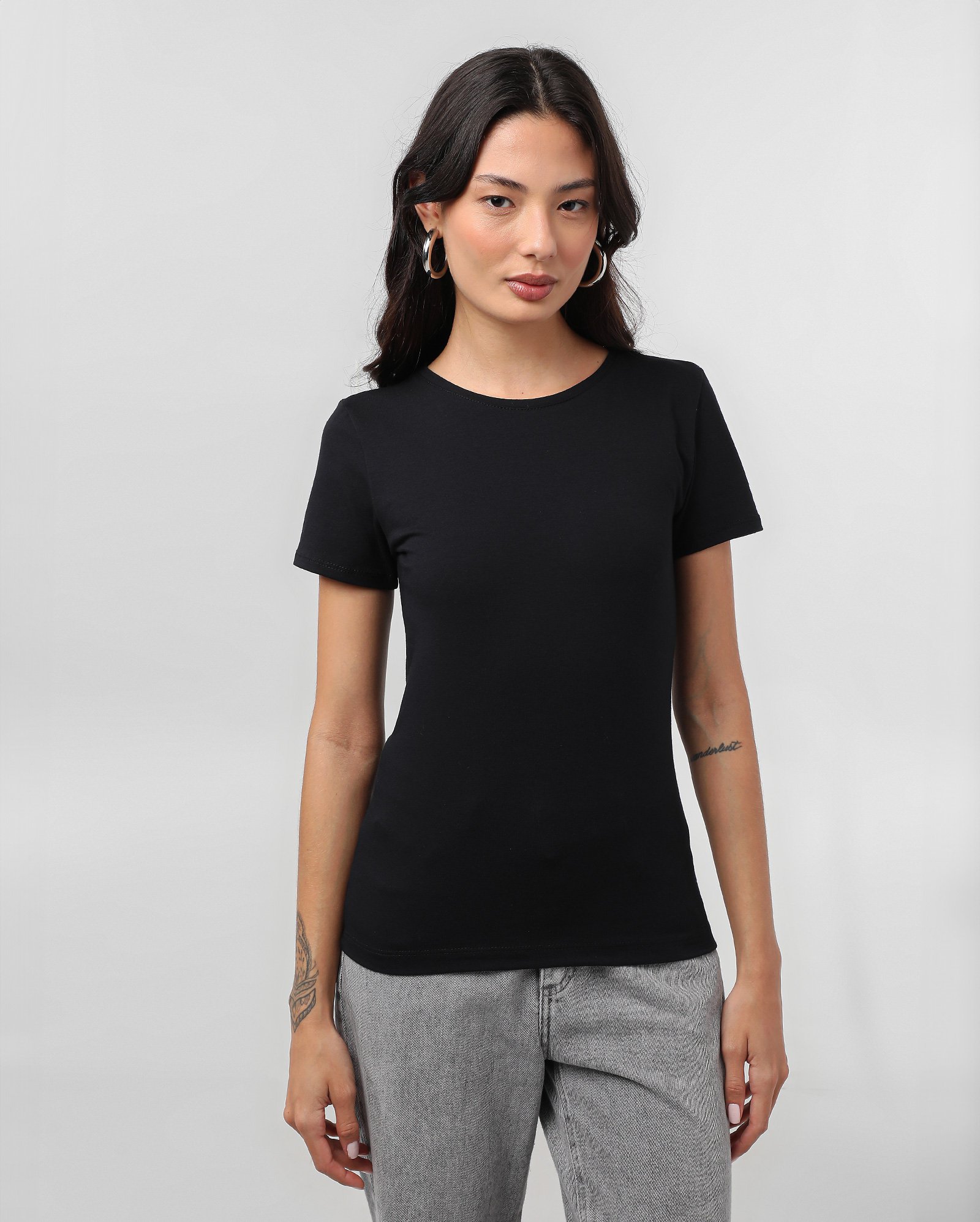 Camiseta feminina de algodão - Preto | Pool Basics