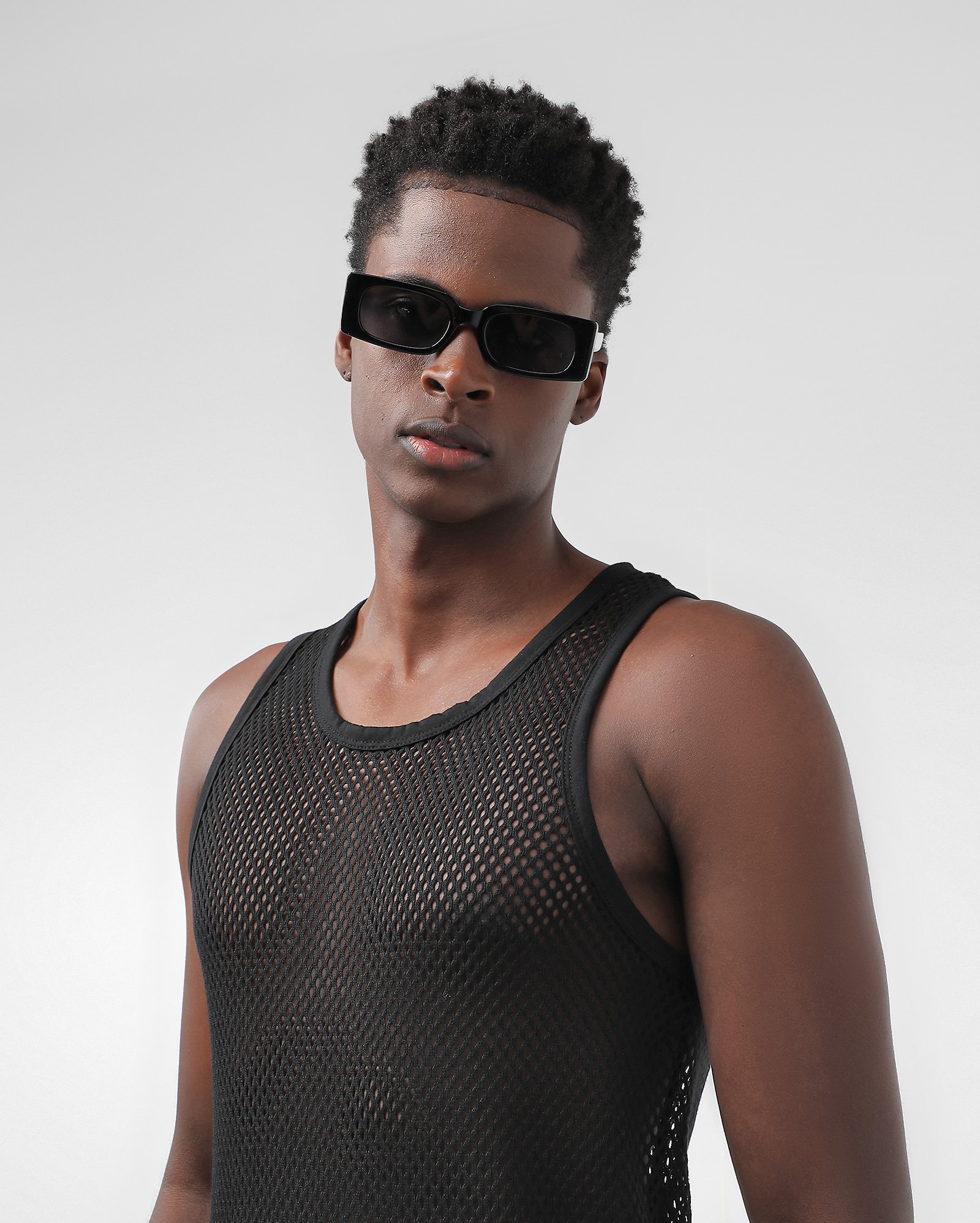 Regata masculina com perfuros preta | Pool — foto 7