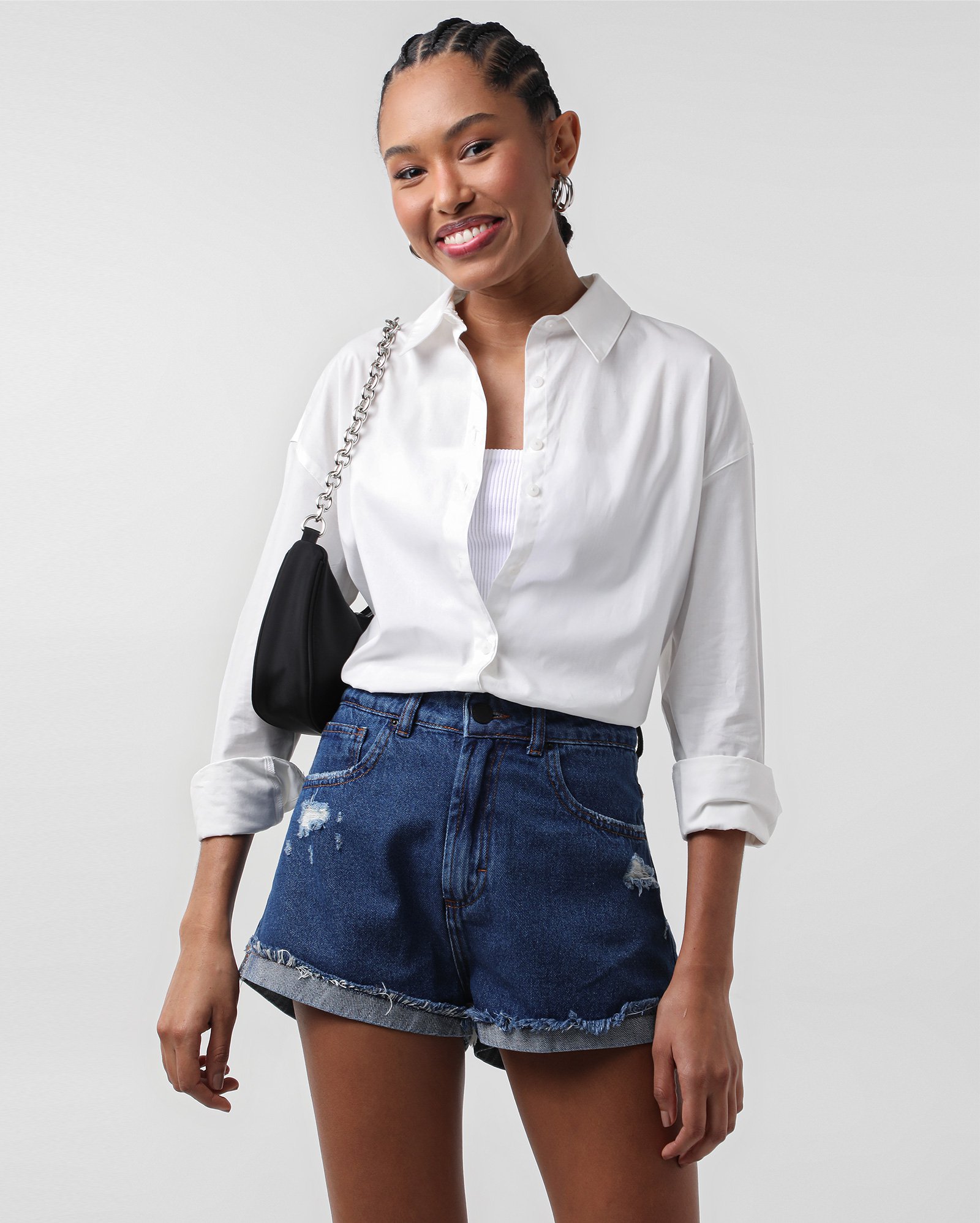 Short jeans feminino mom cintura média barra virada - Jeans Escuro | Pool Jeans