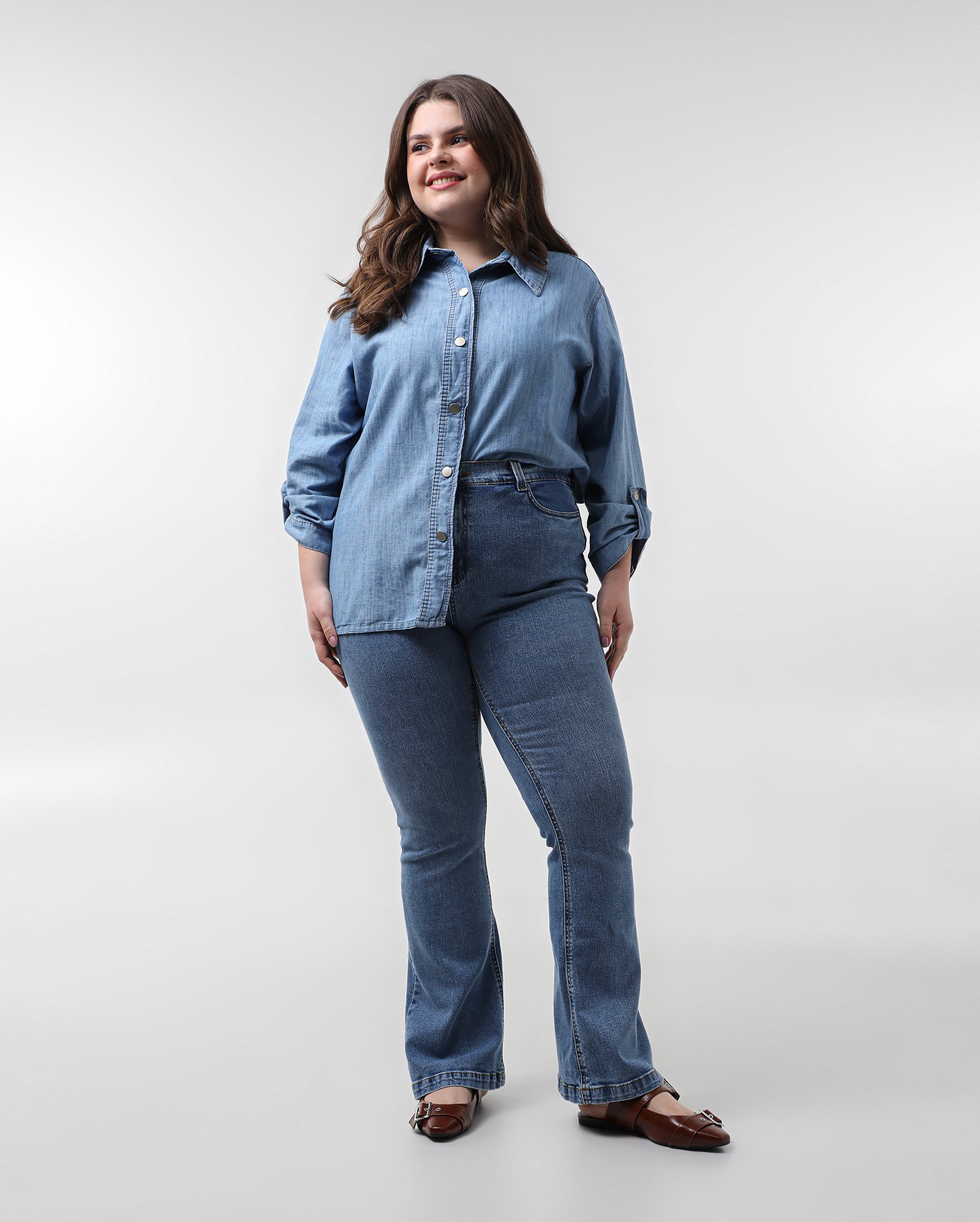 Calça jeans plus size feminina reta tradicional denim médio | Pool Jeans