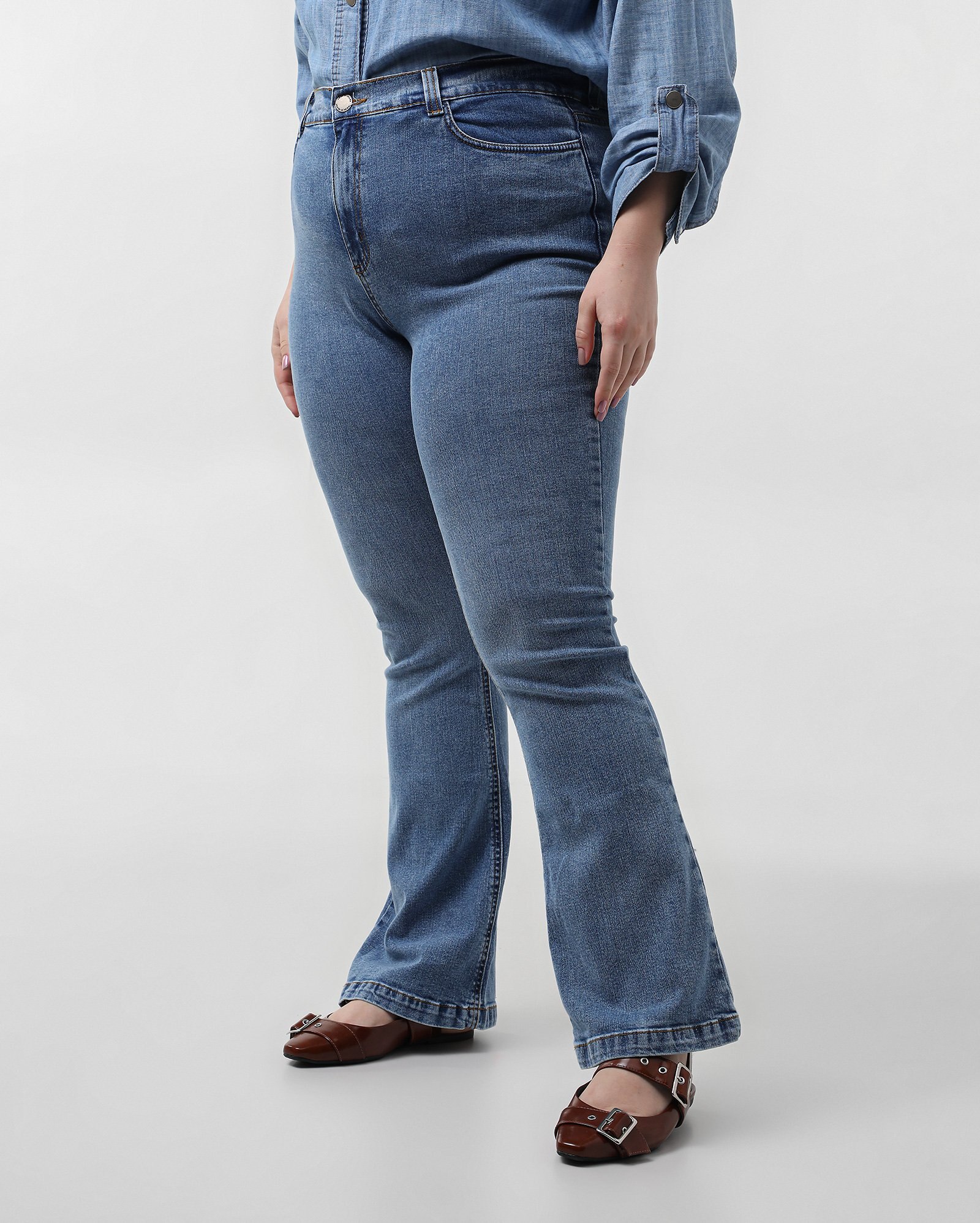 Calça jeans plus size feminina reta tradicional denim médio | Pool Jeans