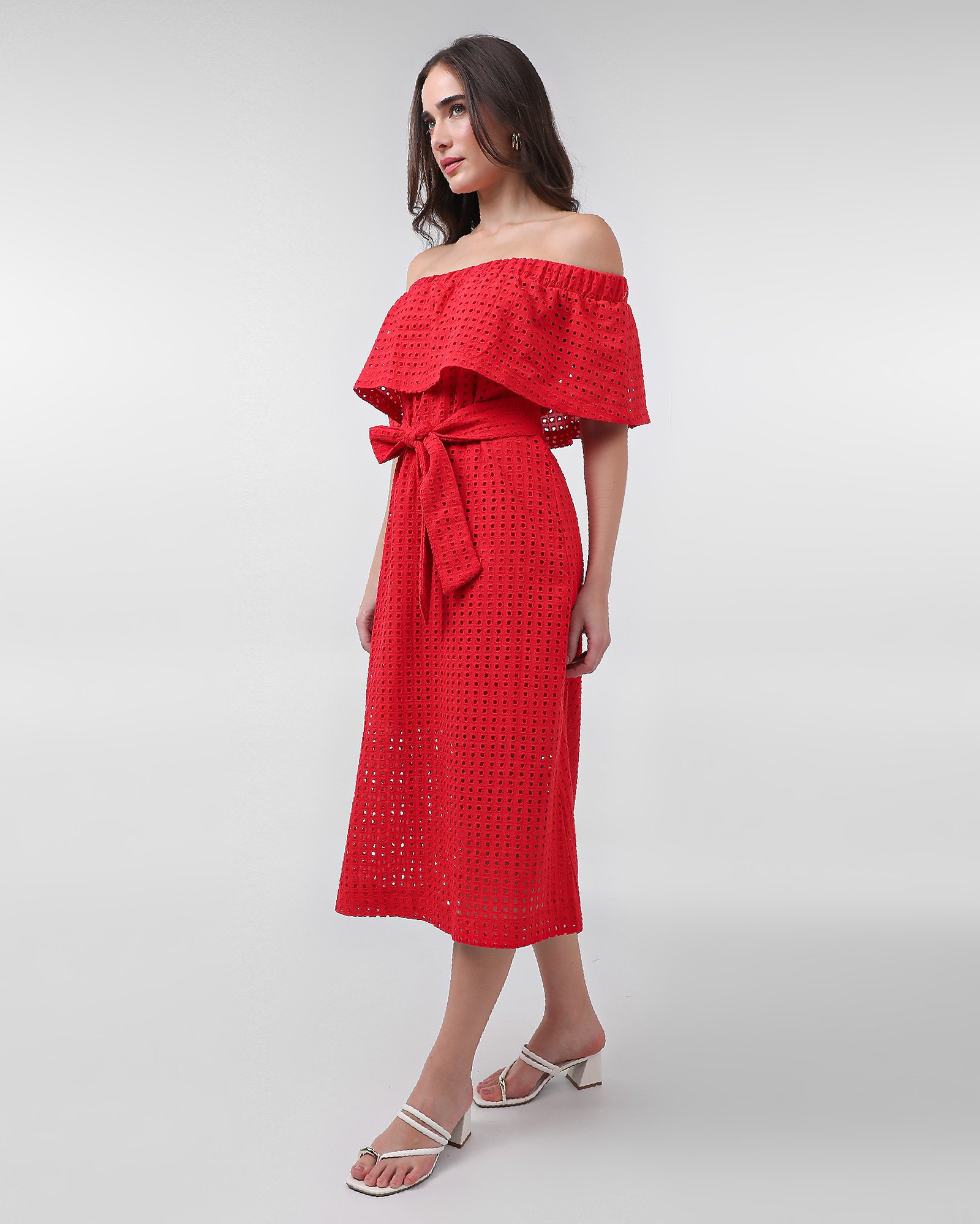 Vestido midi evasê ombro a ombro laise com babado vermelho — foto 6