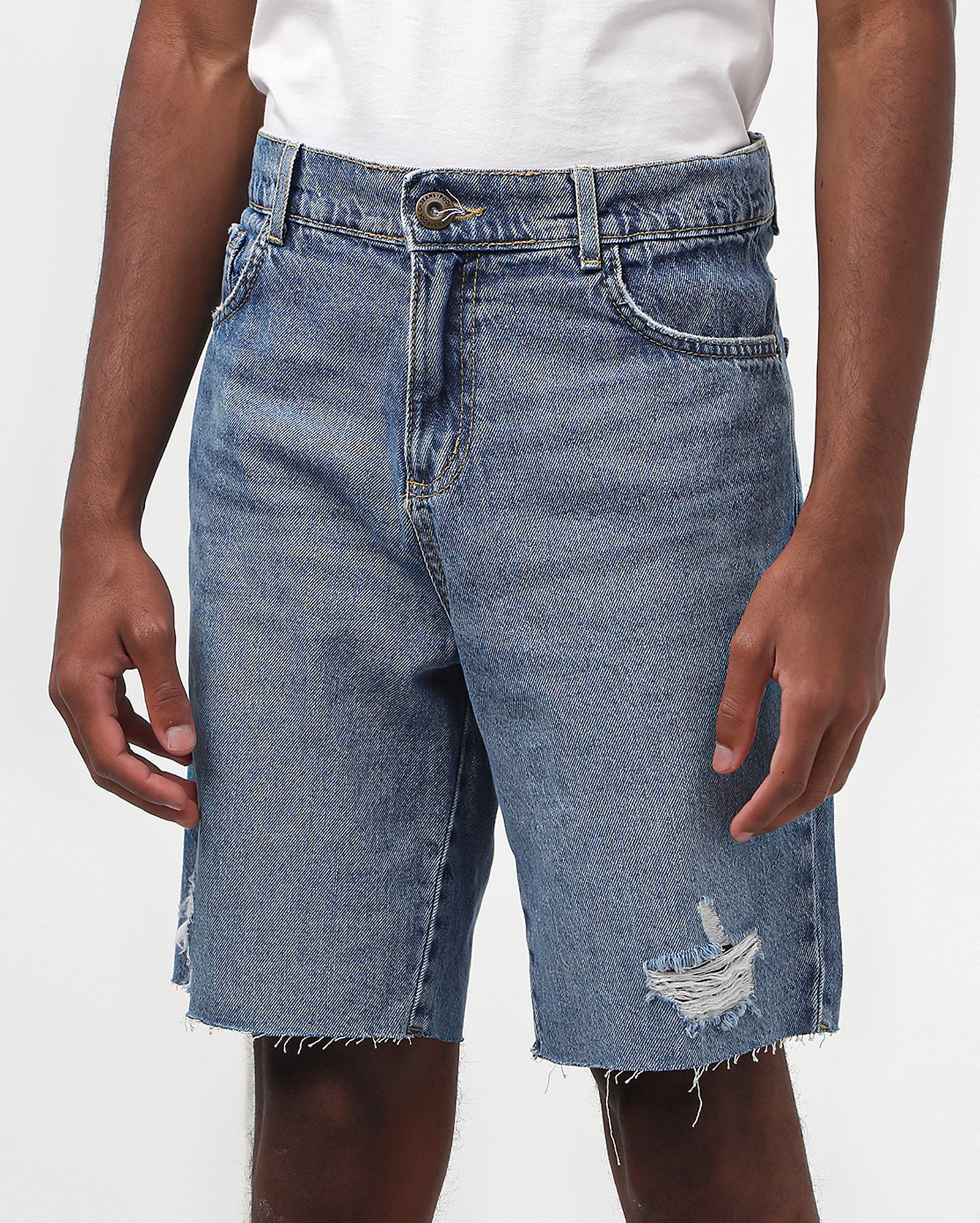 Bermuda jeans juvenil destroyed com puídos denim médio | Pool