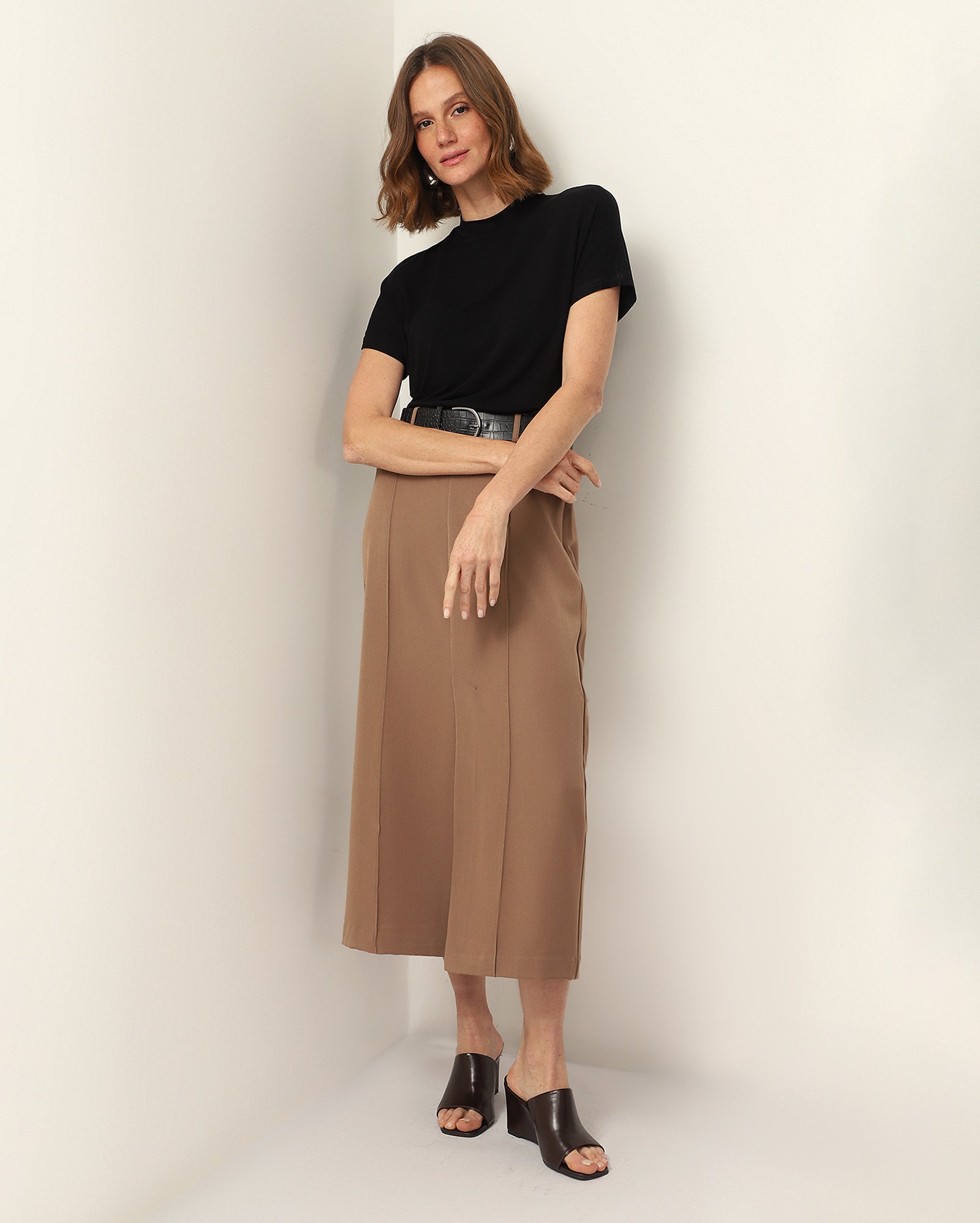 Blusa feminina ampla Fefe com viscose e gola média - Preto