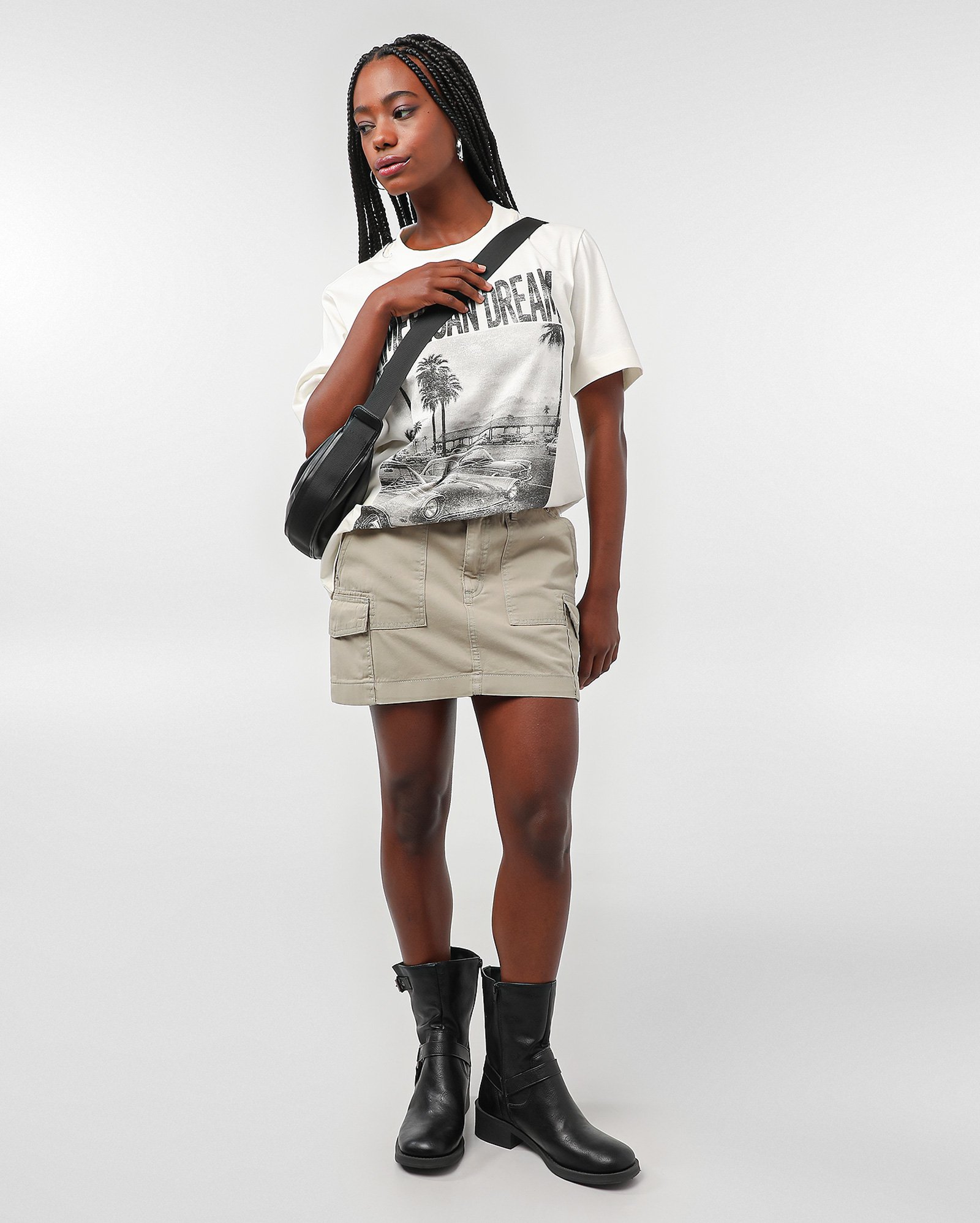 Mini saia sarja cargo cintura média verde | Pool Jeans — foto 4