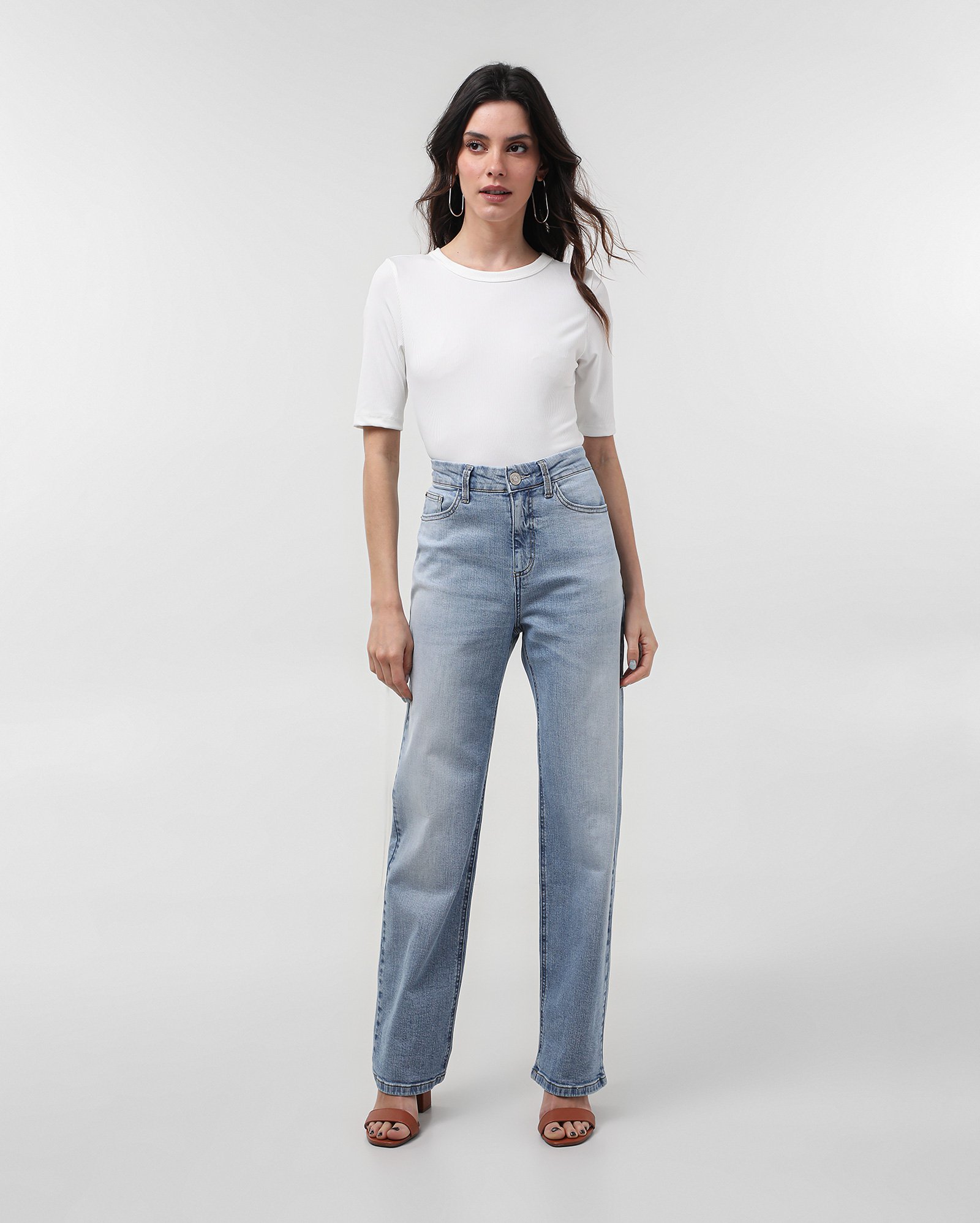 Calça jeans feminina reta cintura média denim médio | Pool Jeans