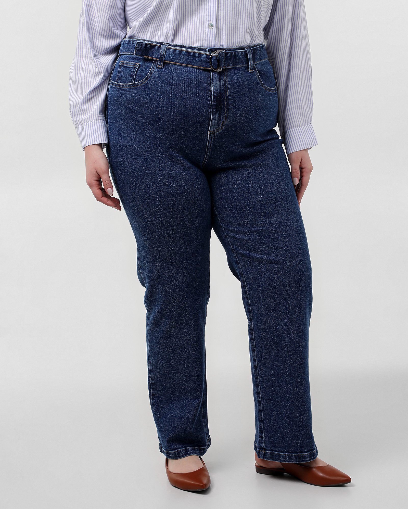 Calça jeans plus size feminina reta com cinto denim escuro | Pool Jeans