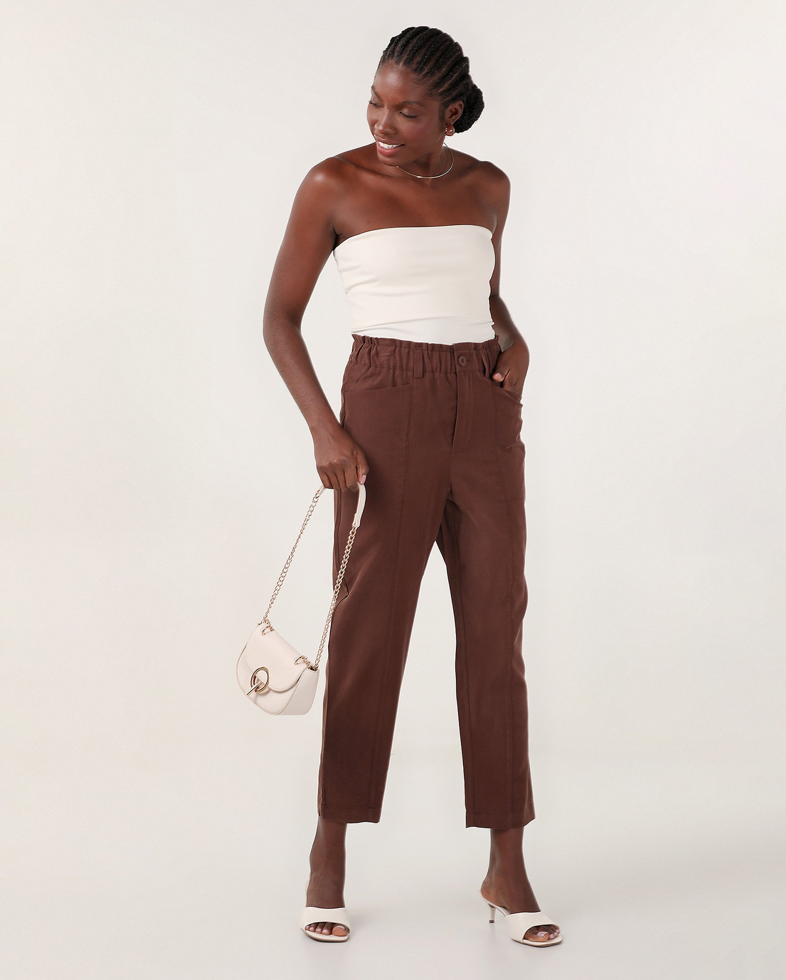Calça feminina clochard Yumi em viscolinho - Marrom