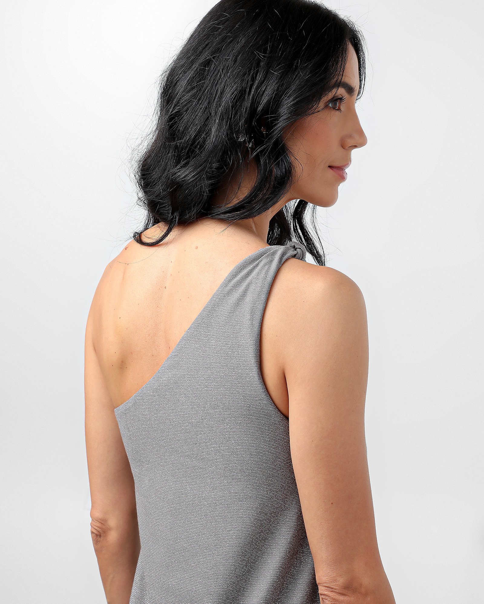 Vestido midi reto ombro único fios brilhosos prata — foto 5