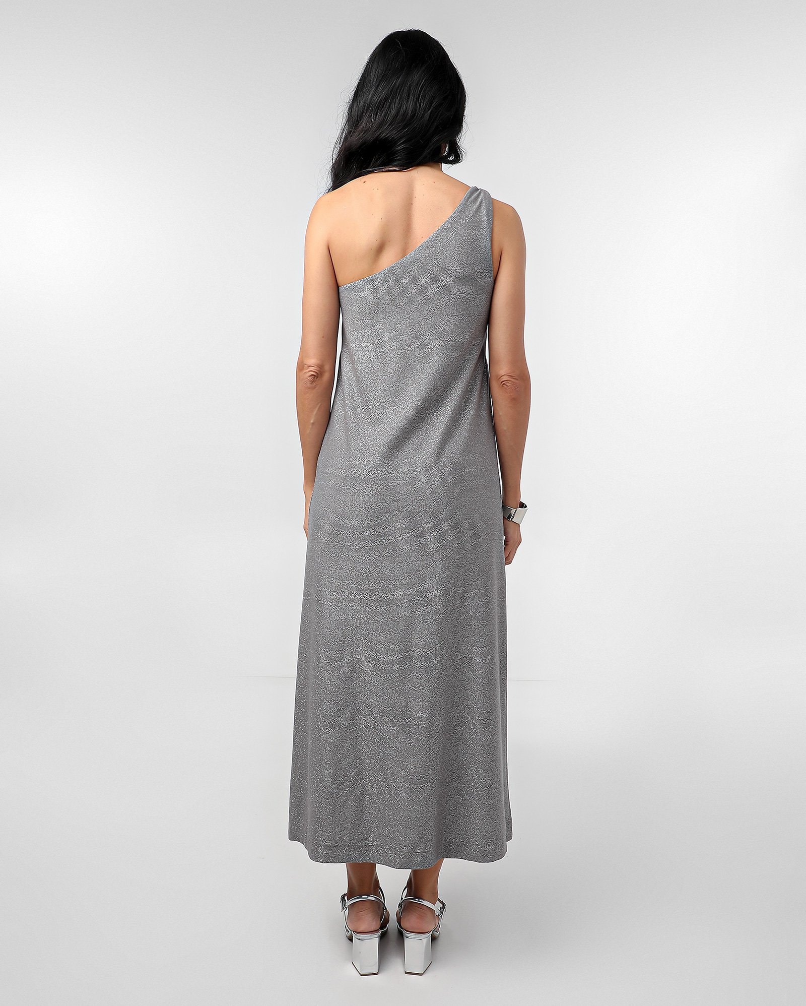 Vestido midi reto ombro único fios brilhosos prata — foto 3