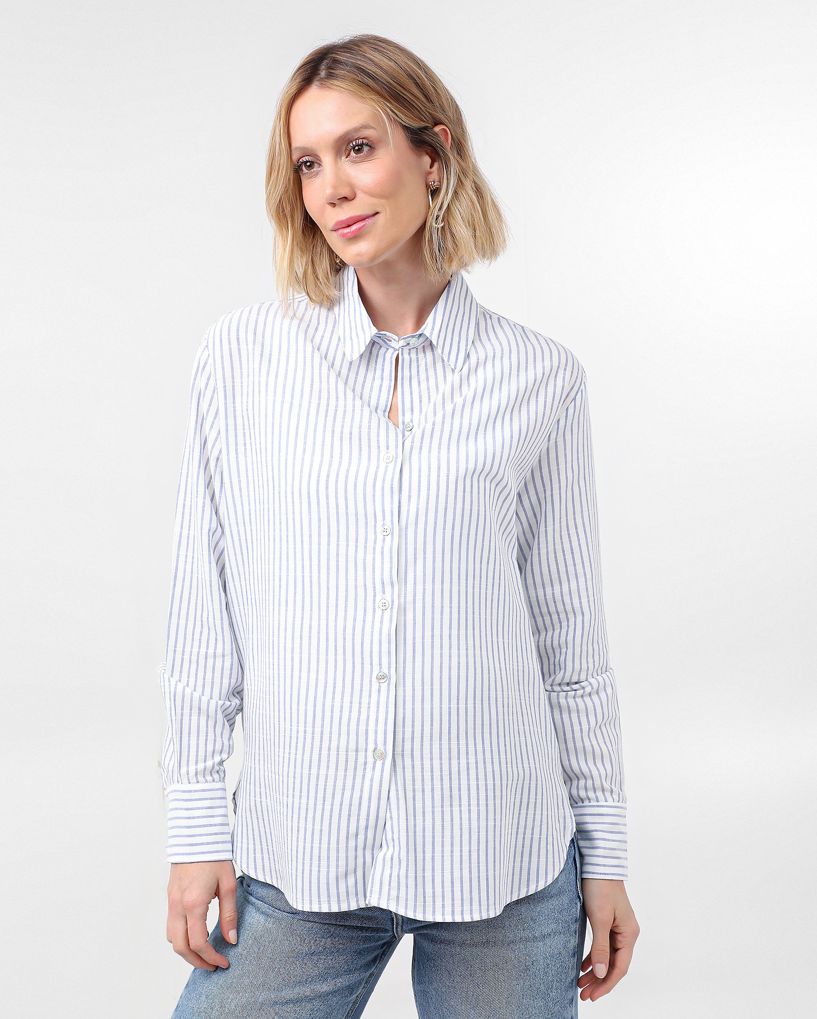 Camisa feminina ampla Elis listrada azul | AK by Riachuelo