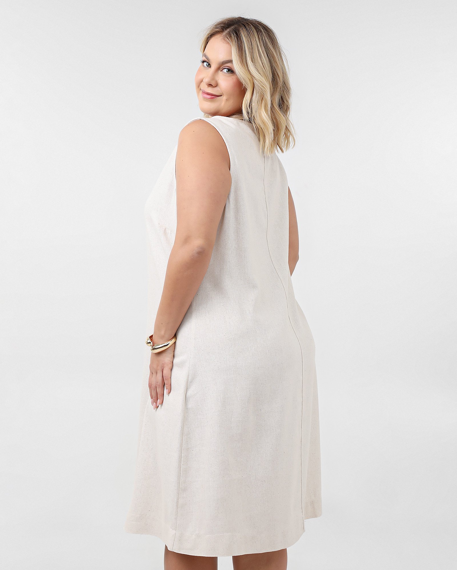 Vestido midi plus size em viscolinho branco | AK Plus