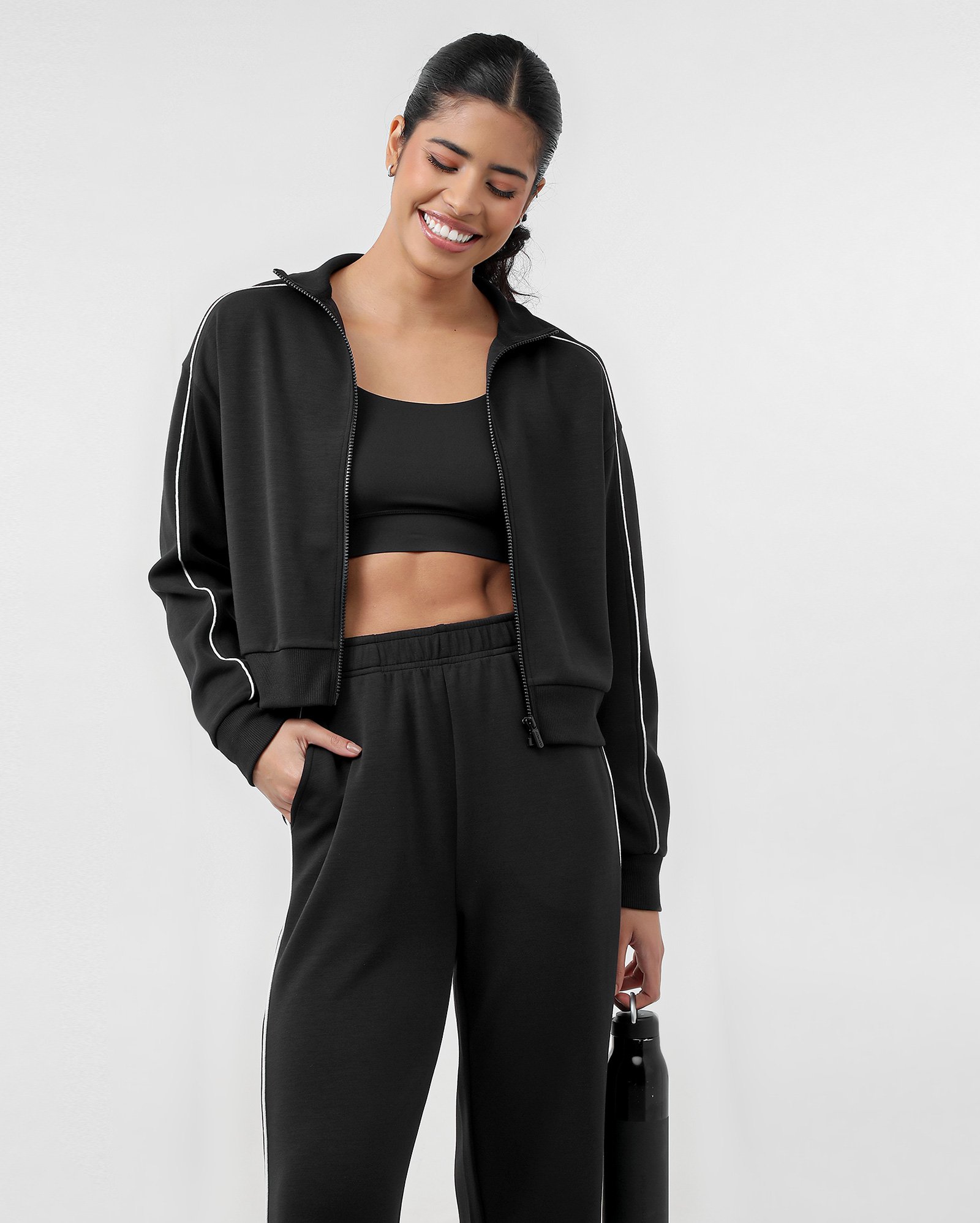 Jaqueta esportiva feminina Soft Scuba gola alta e zíper - Preto | Body Work — foto 5