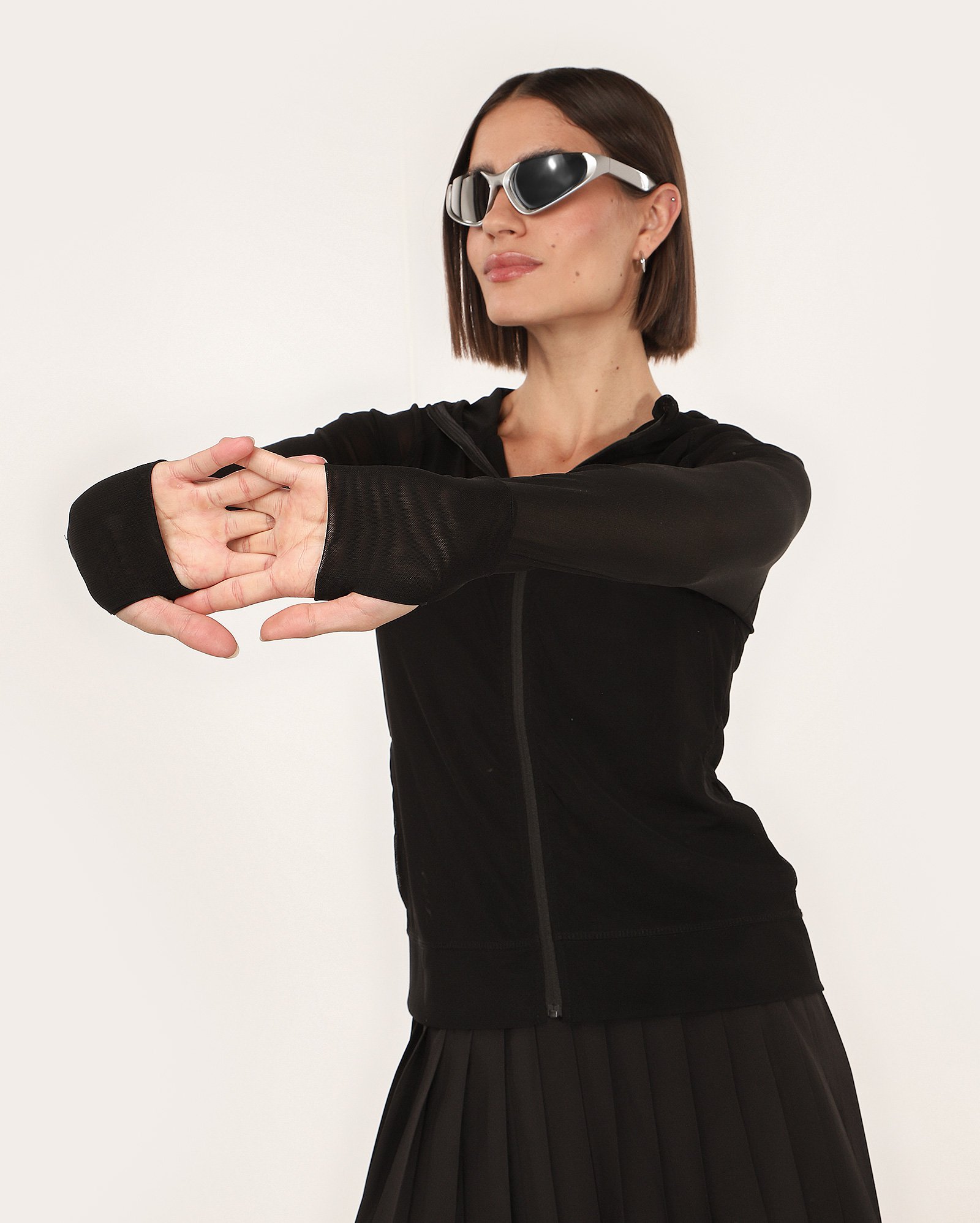 Jaqueta feminina de treino tule com capuz e dedeira - Preto | BodyWork by Riachuelo