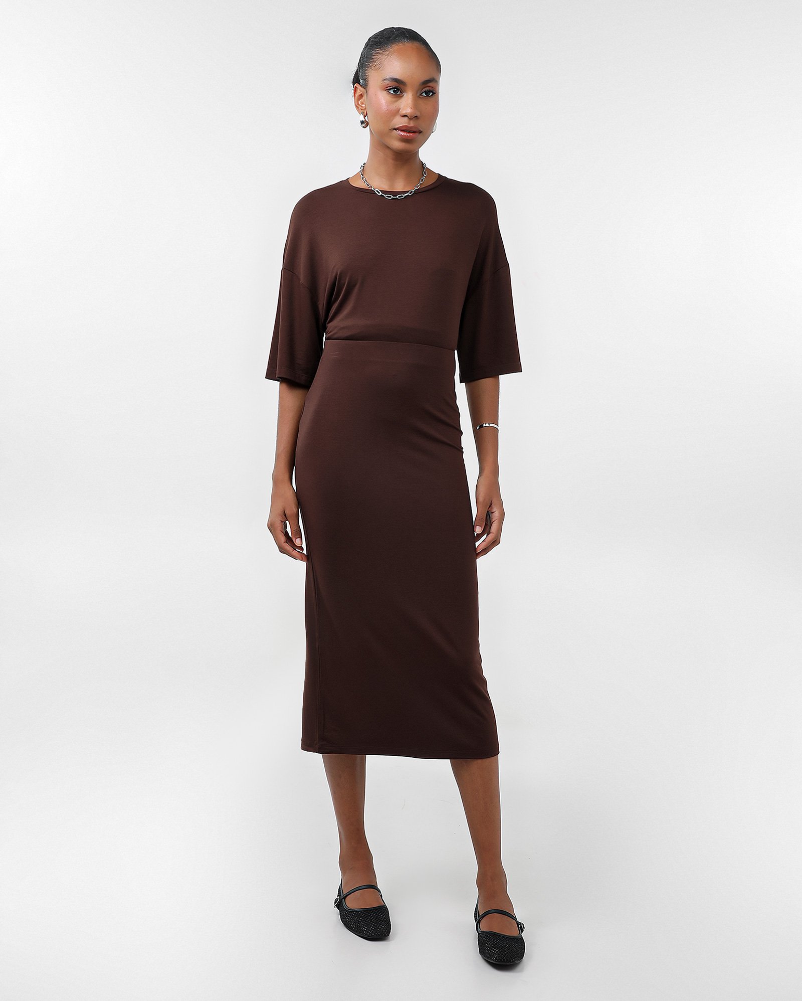 Saia midi em viscose reta - Marrom | Pool Basics