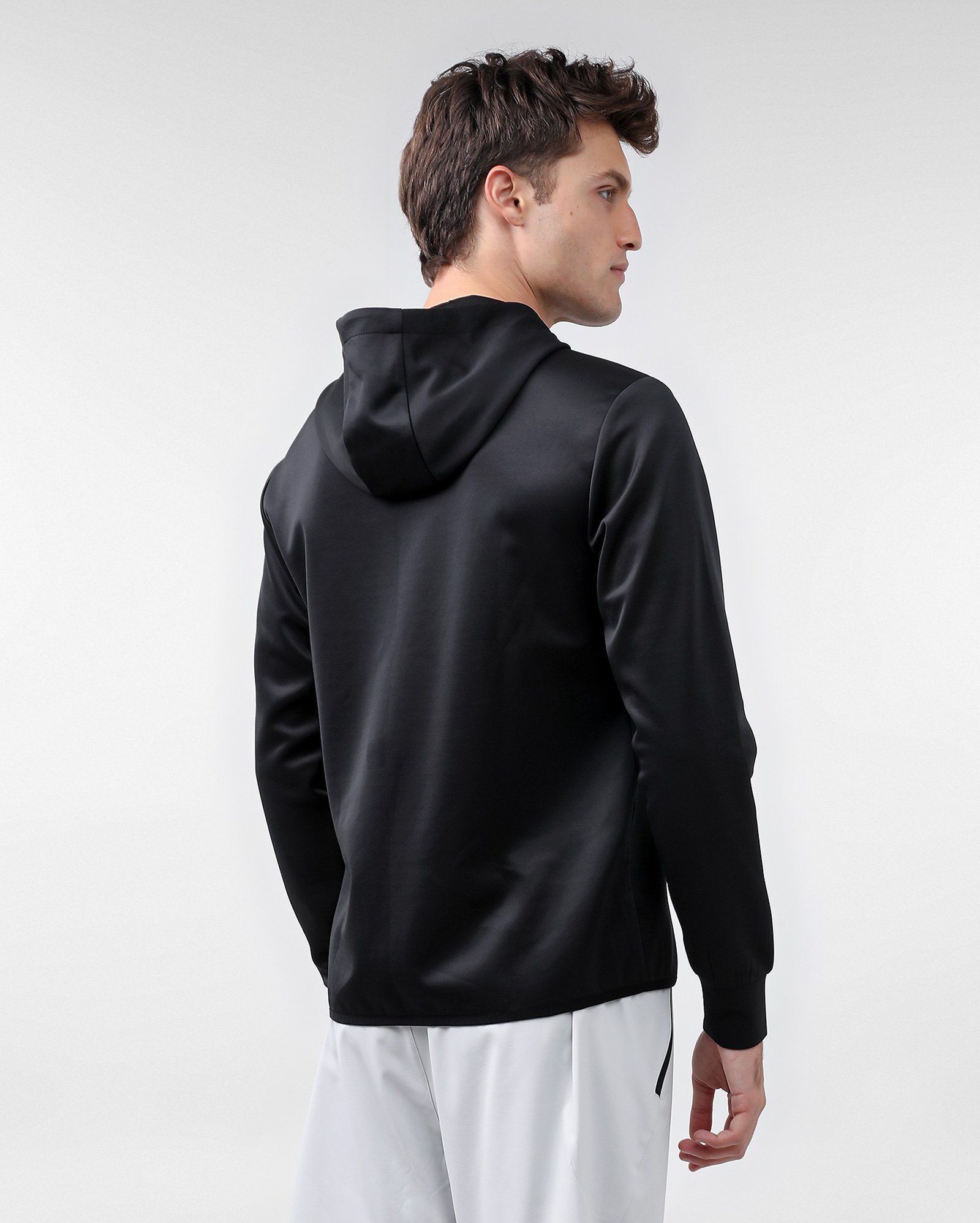 Jaqueta esportiva masculina com capuz preta | BodyWork by Riachuelo