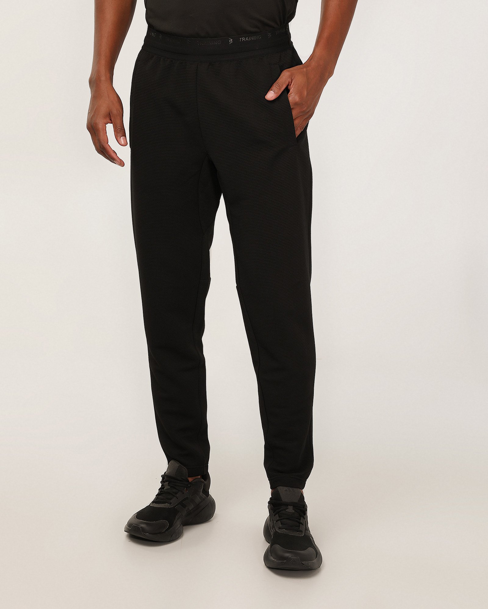 Calça de moletom masculina jogger canelada preta | BodyWork by Riachuelo