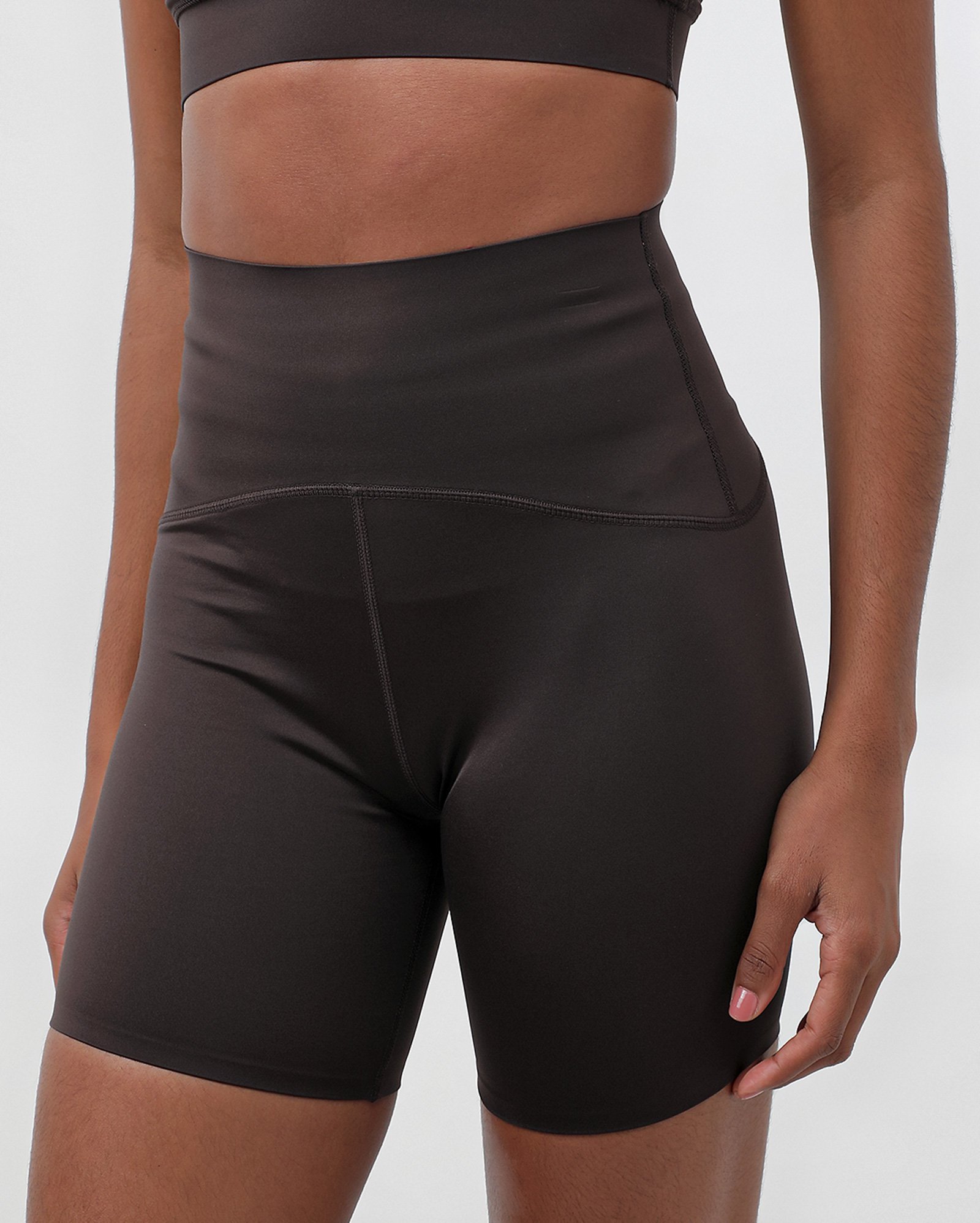 Bermuda feminina de poliamida cós Superfit - Marrom Escuro | BodyWork