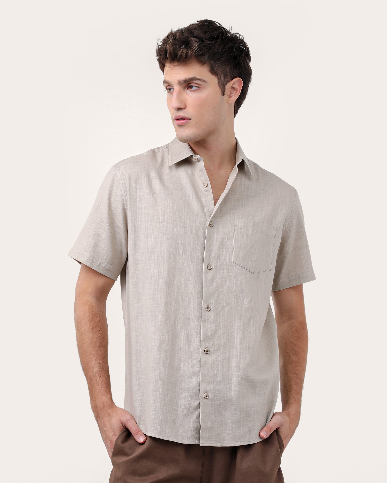 Camisa masculina regular com bolso - Bege Claro | Pool