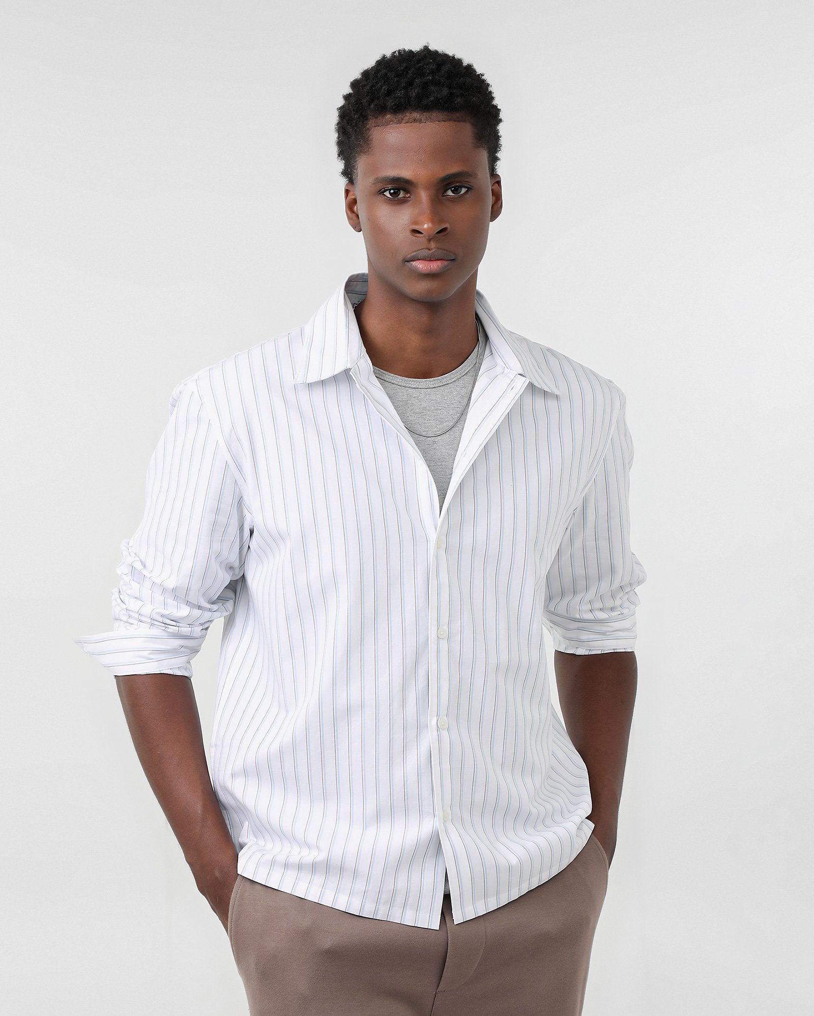 Camisa masculina boxy manga longa listrada branca | Pool — foto 2