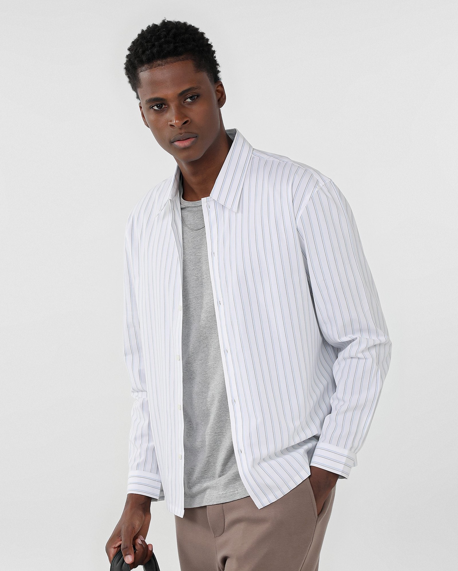 Camisa masculina boxy manga longa listrada branca | Pool — foto 6