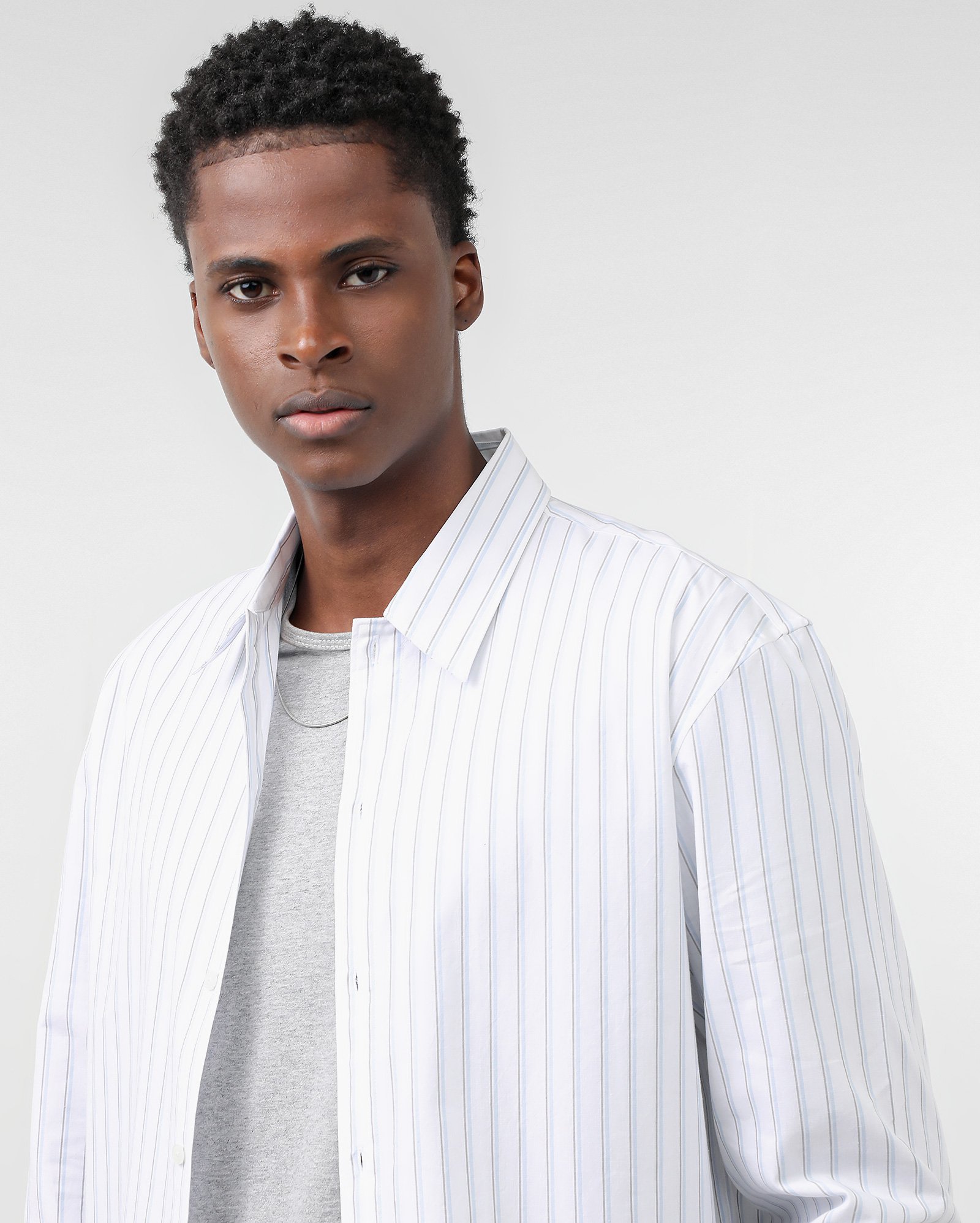 Camisa masculina boxy manga longa listrada branca | Pool — foto 7