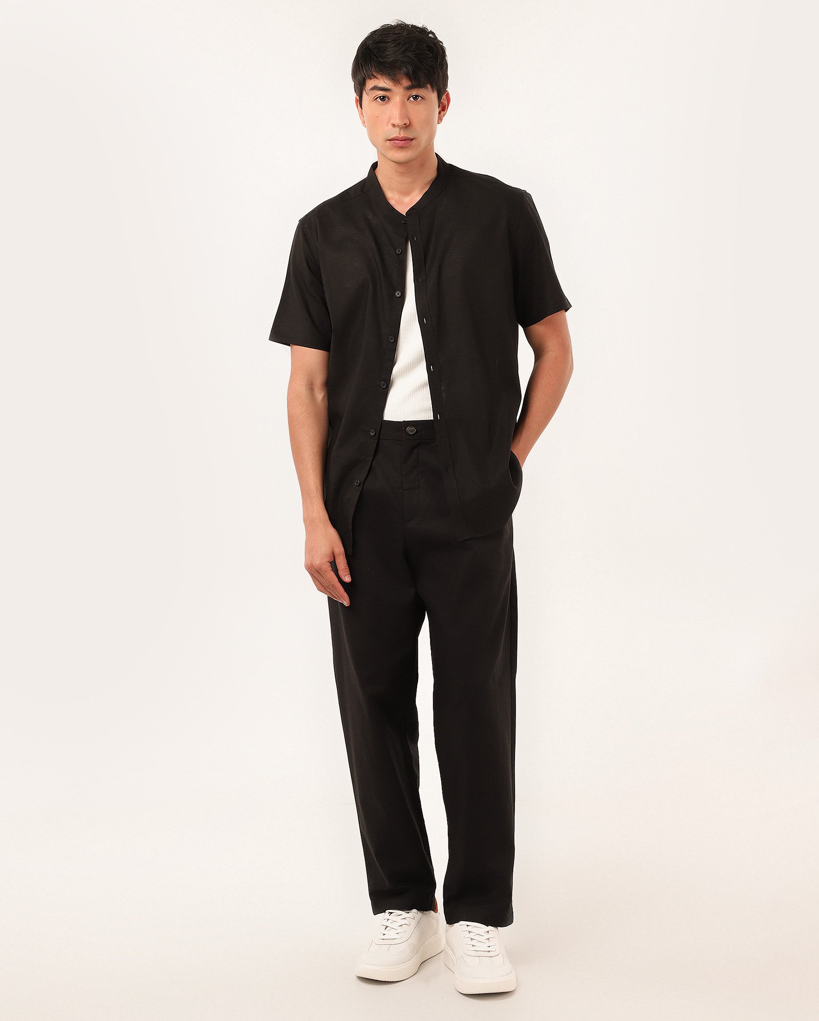 Camisa masculina regular com linho - Preto