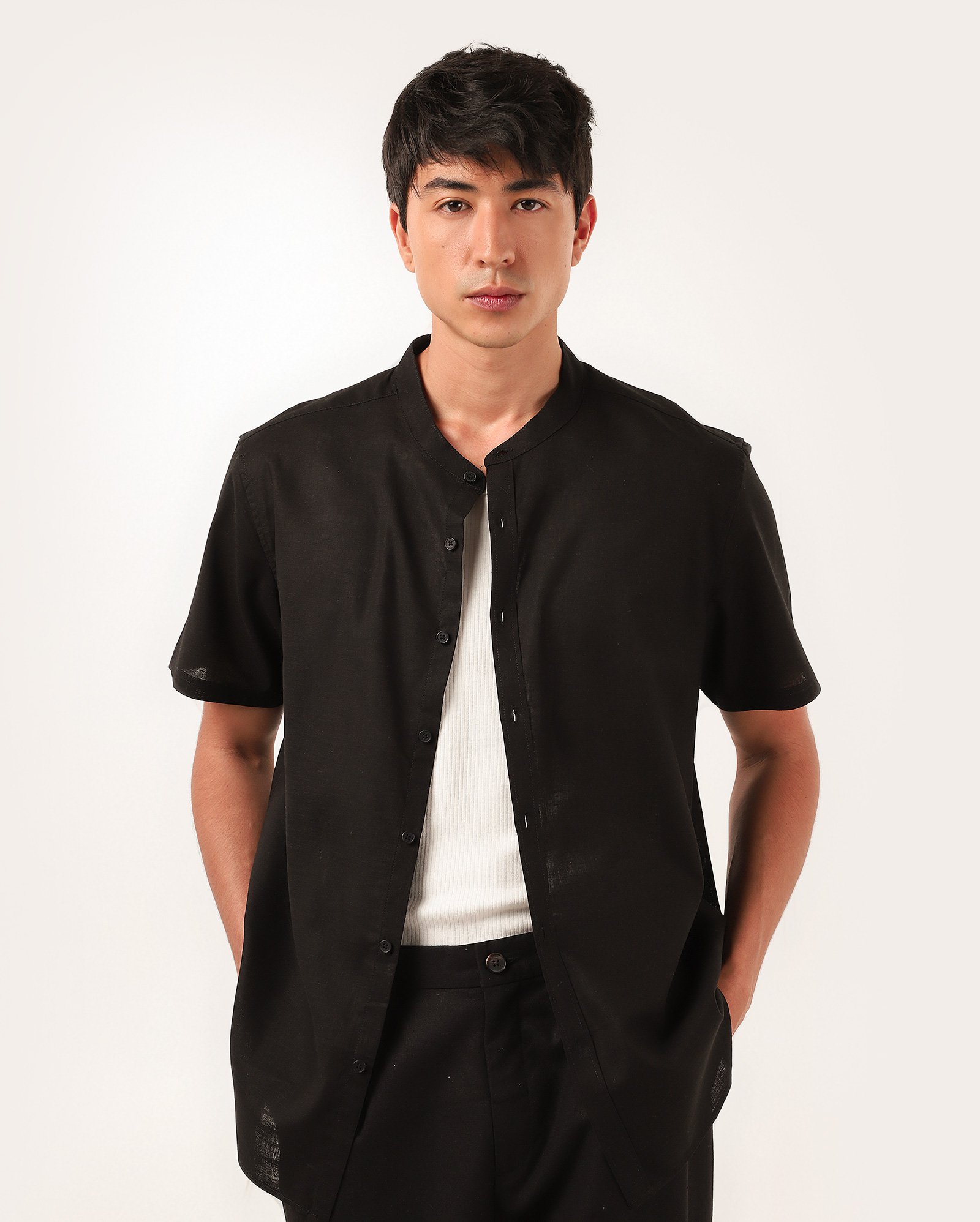 Camisa masculina regular com linho - Preto