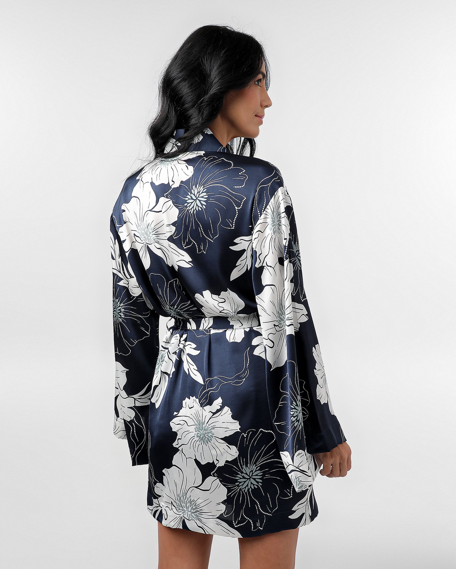 Robe curto feminino acetinado begônia floral azul | Riachuelo