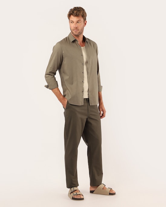 Camisa masculina regular com linho - Verde Musgo