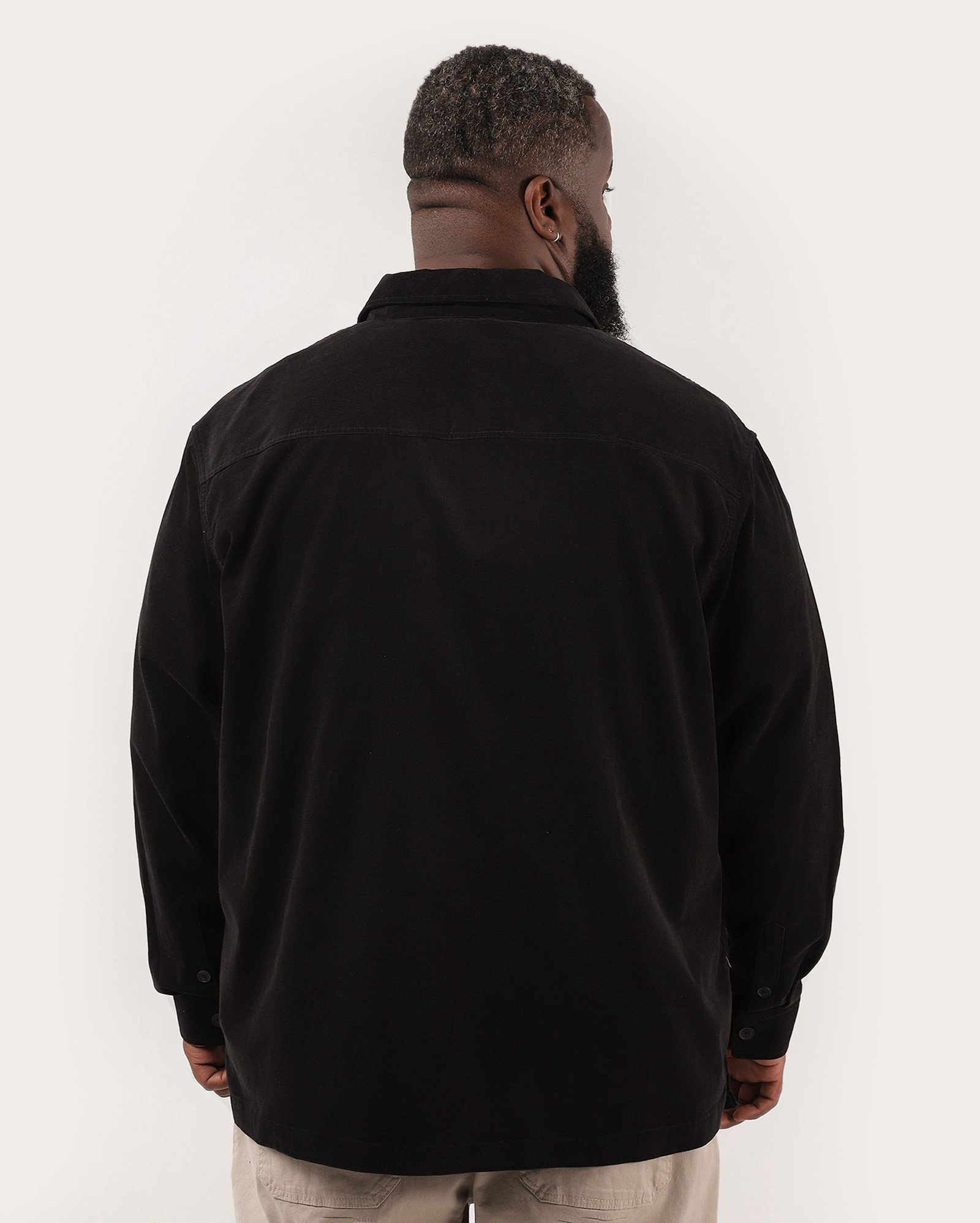 Overshirt plus size masculina com bolso frontal - Preto | Original Plus by Riachuelo