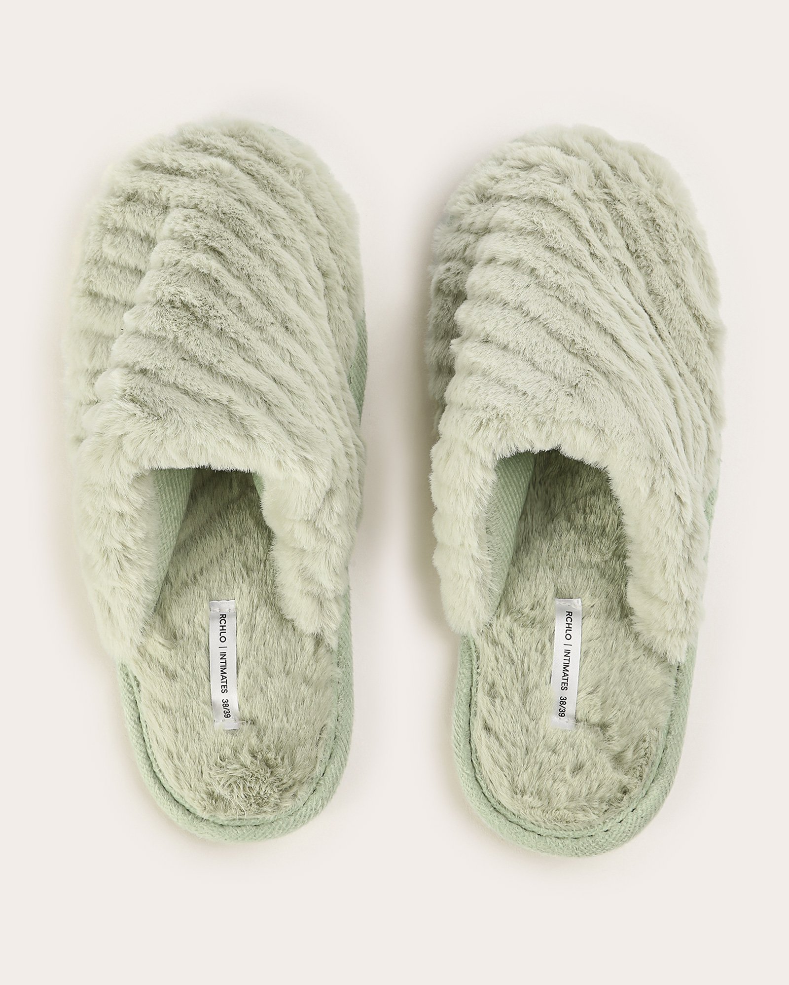 Pantufa feminina slipper peluciada verde | Riachuelo