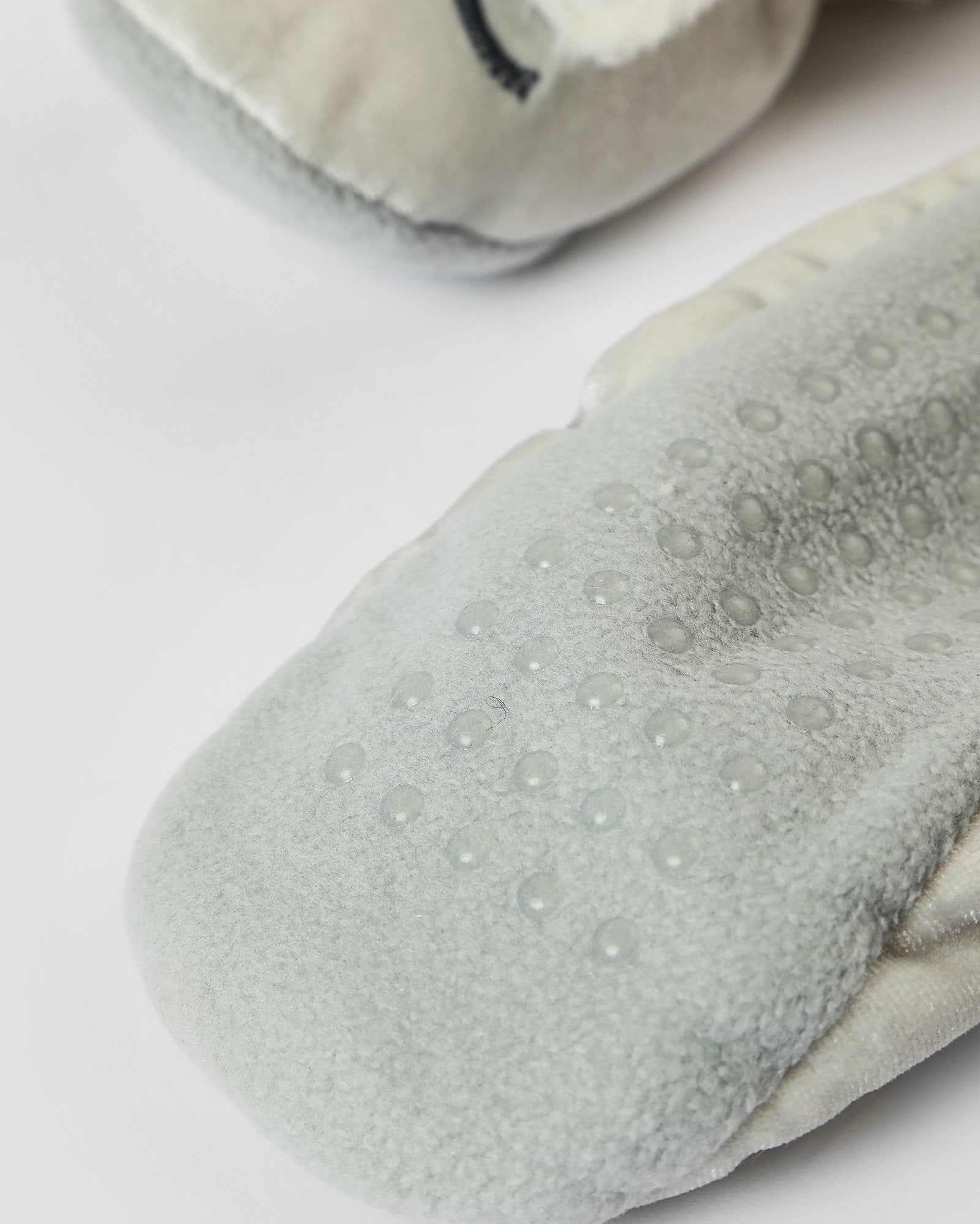 Pantufa feminina slipper de bichinho cinza — foto 5