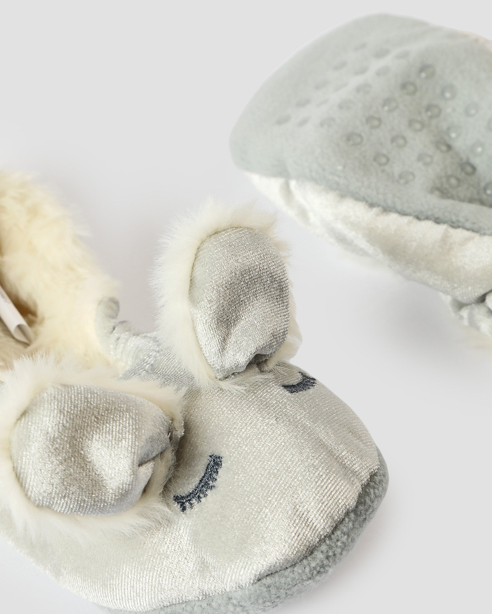 Pantufa feminina slipper de bichinho cinza — foto 4