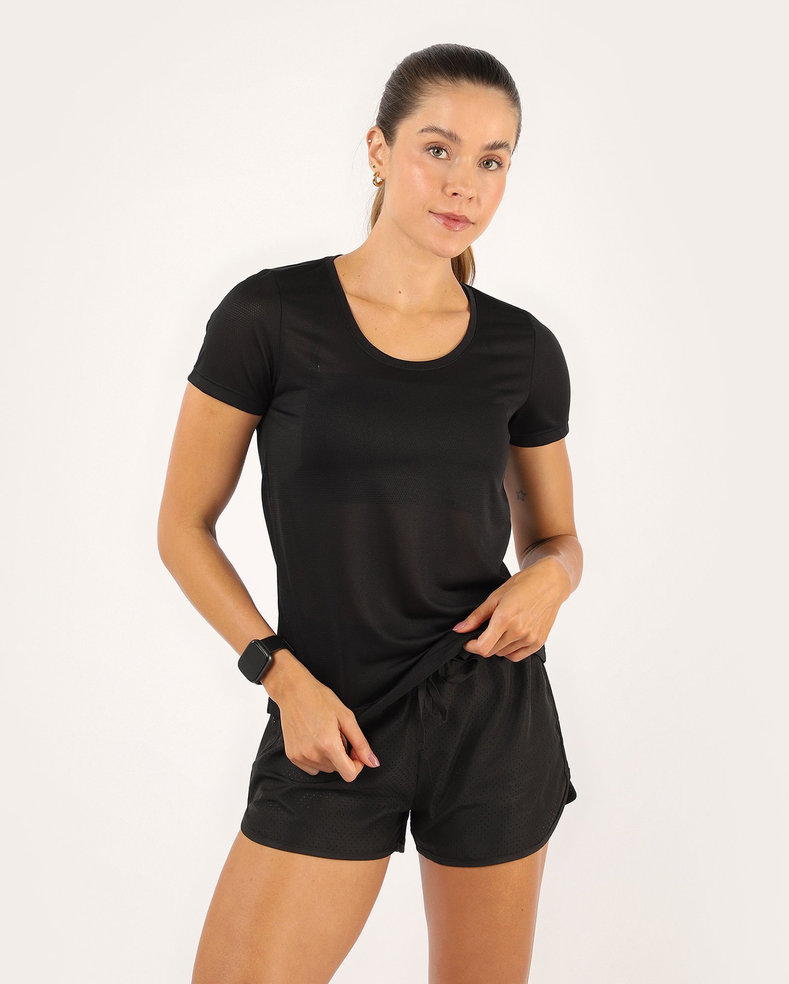 Camiseta feminina alta respirabilidade - Preto | Body Work