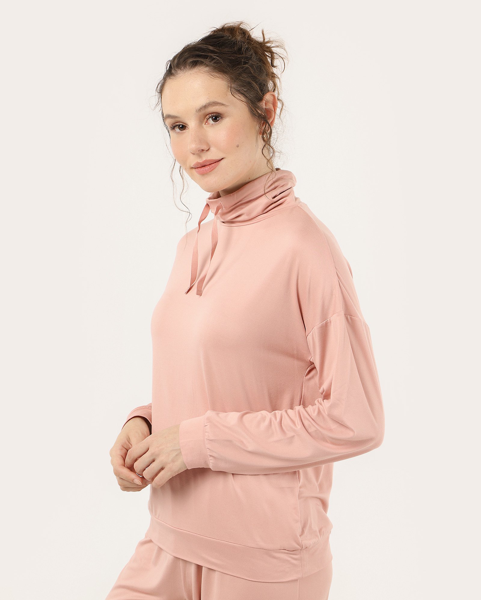 Pijama longo feminino com gola alta rosa | Riachuelo