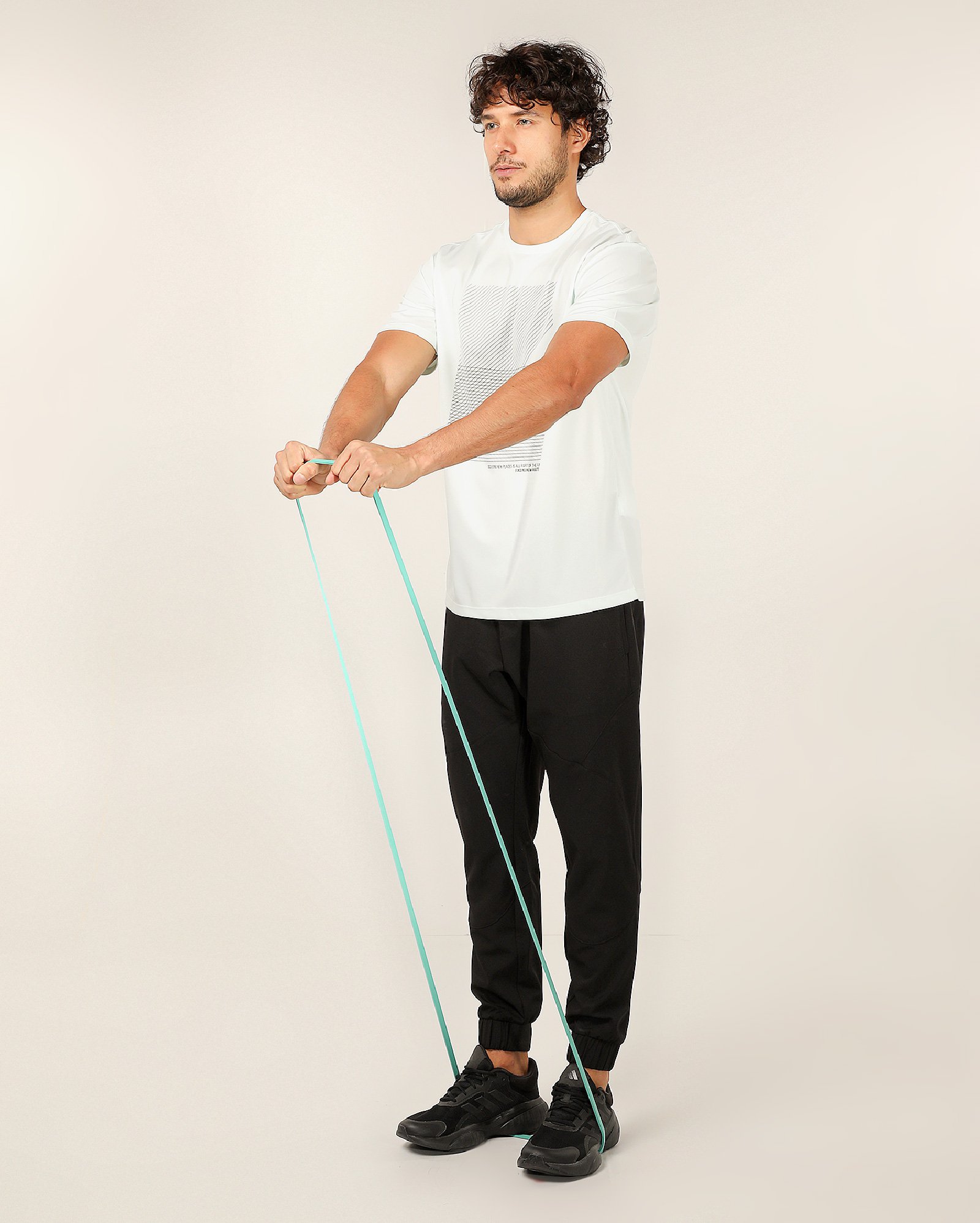 Calça masculina de treino com zíper no bolso preta | BodyWork by Riachuelo