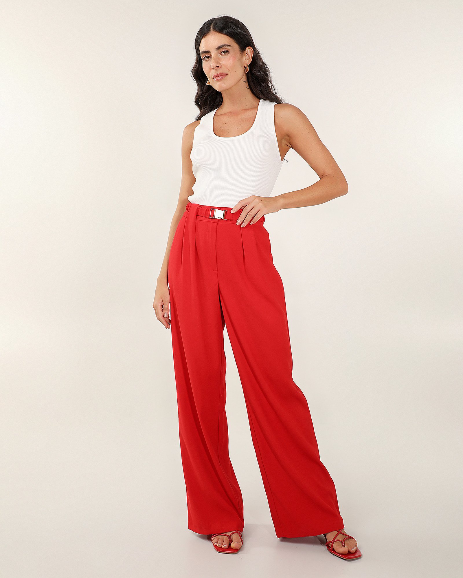 Calça feminina alfaiataria com pregas e cinto elástico vermelha | AK by Riachuelo