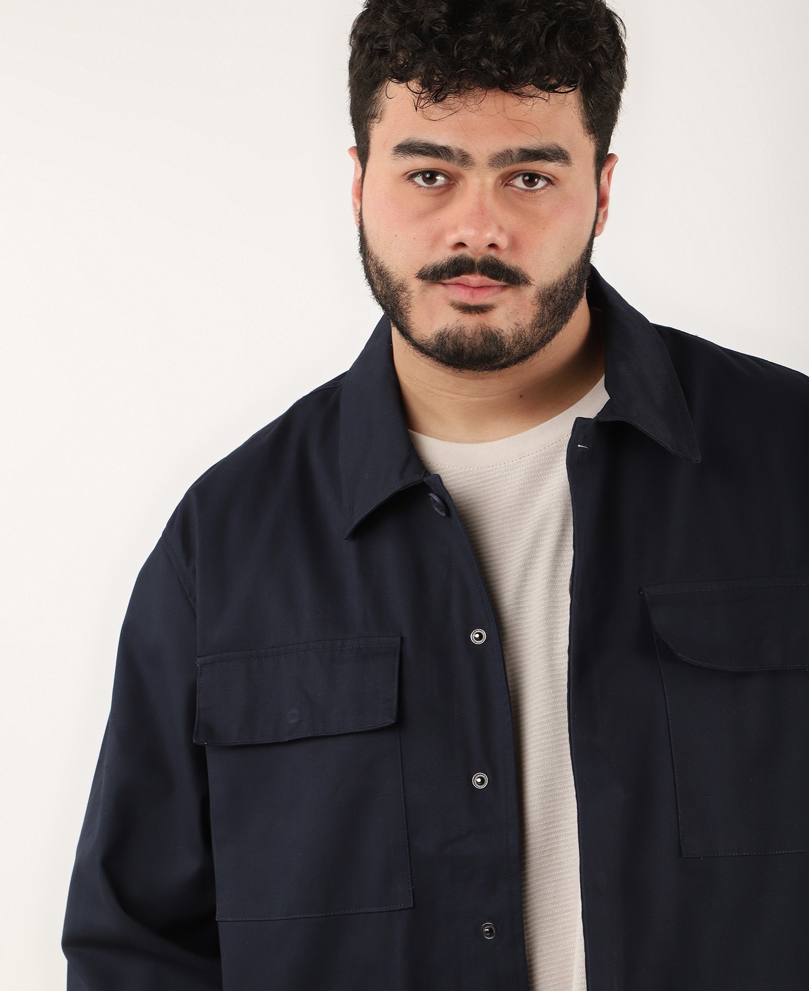 Overshirt plus size masculina bolsos cargos azul — foto 3