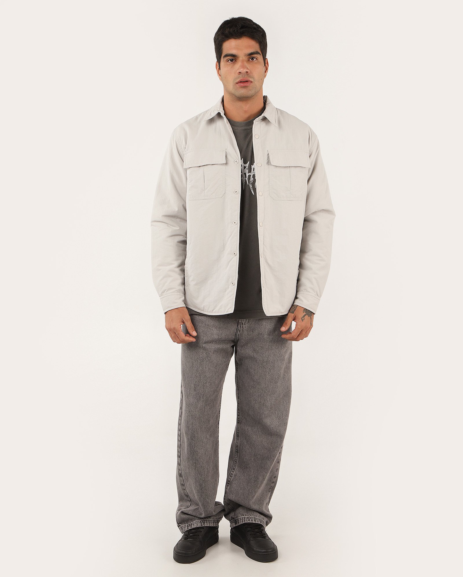 Overshirt masculina em poliamida bolsos cargo cinza | Pool