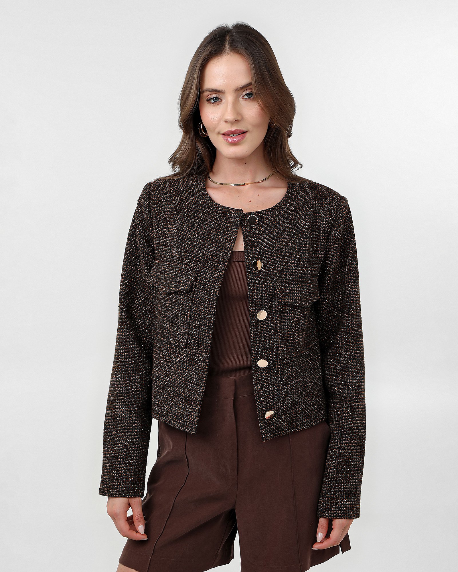 Casaco feminino em tweed bolsos frontais marrom — foto 8