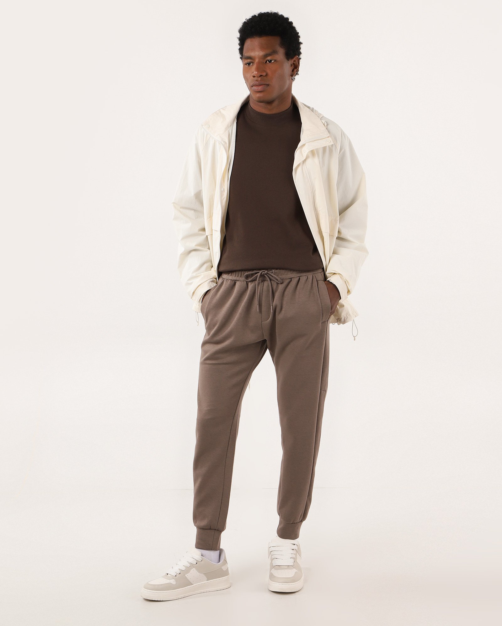 Calça de moletom masculina slim jogger marrom | Pool Basics