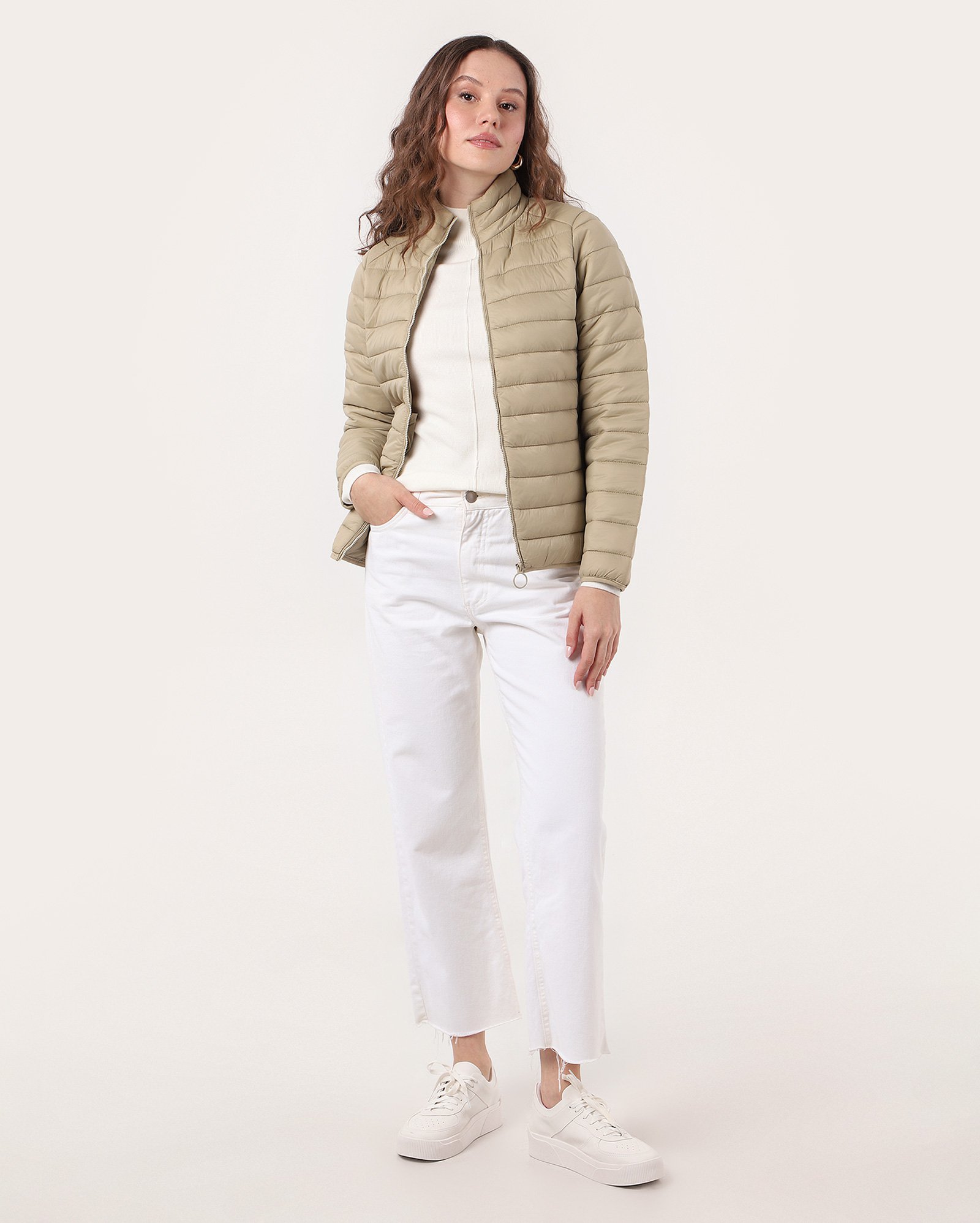 Jaqueta feminina puffer gola alta + sacola - Verde Musgo | Pool Basics