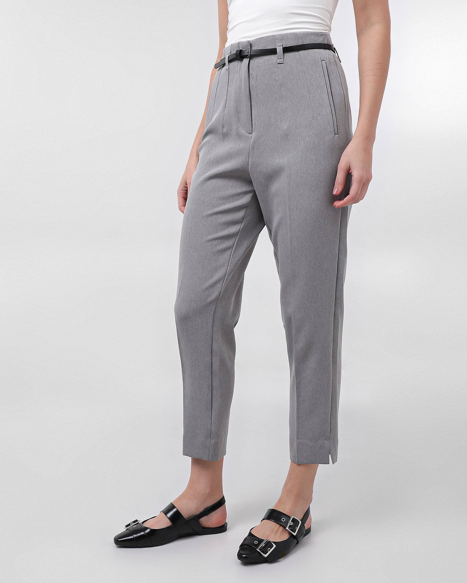 Calça feminina alfaiataria Luka com cinto e pregas - Cinza Claro