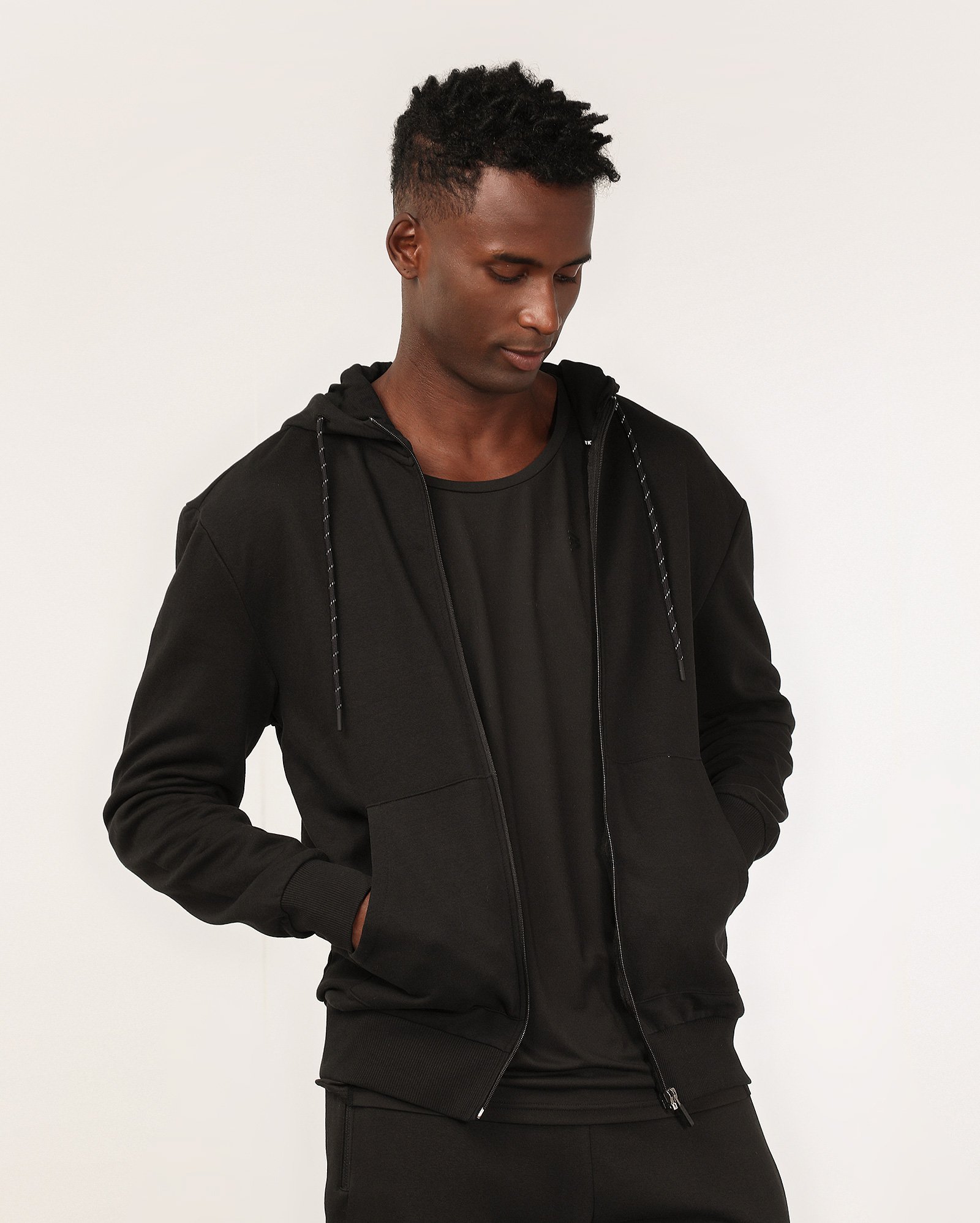 Blusa de moletom esportiva masculina com capuz e felpa - Preto | BodyWork by Riachuelo
